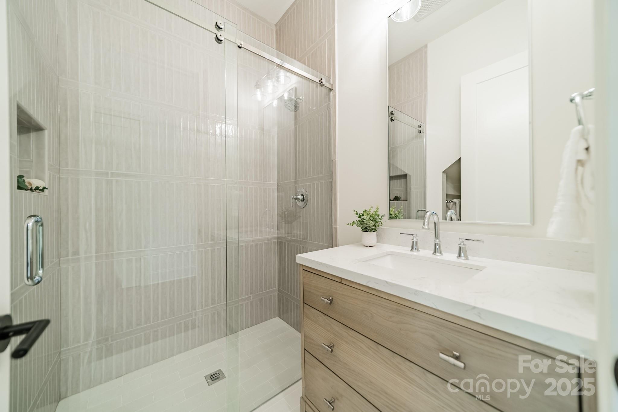 2346 Bridgewater Road 7 Property Photo 18