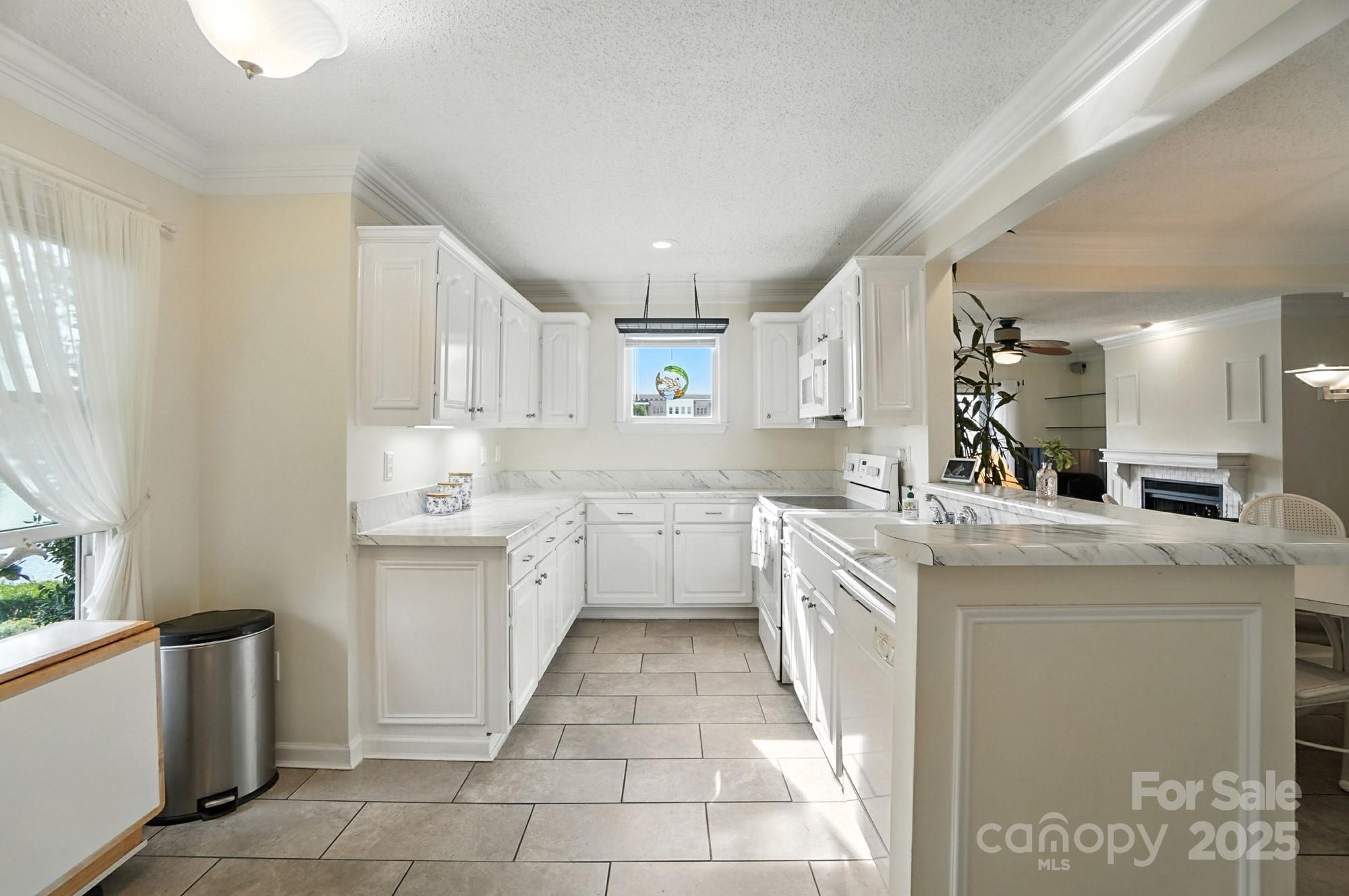 9031 Jm Keynes Drive 56 Property Photo 5