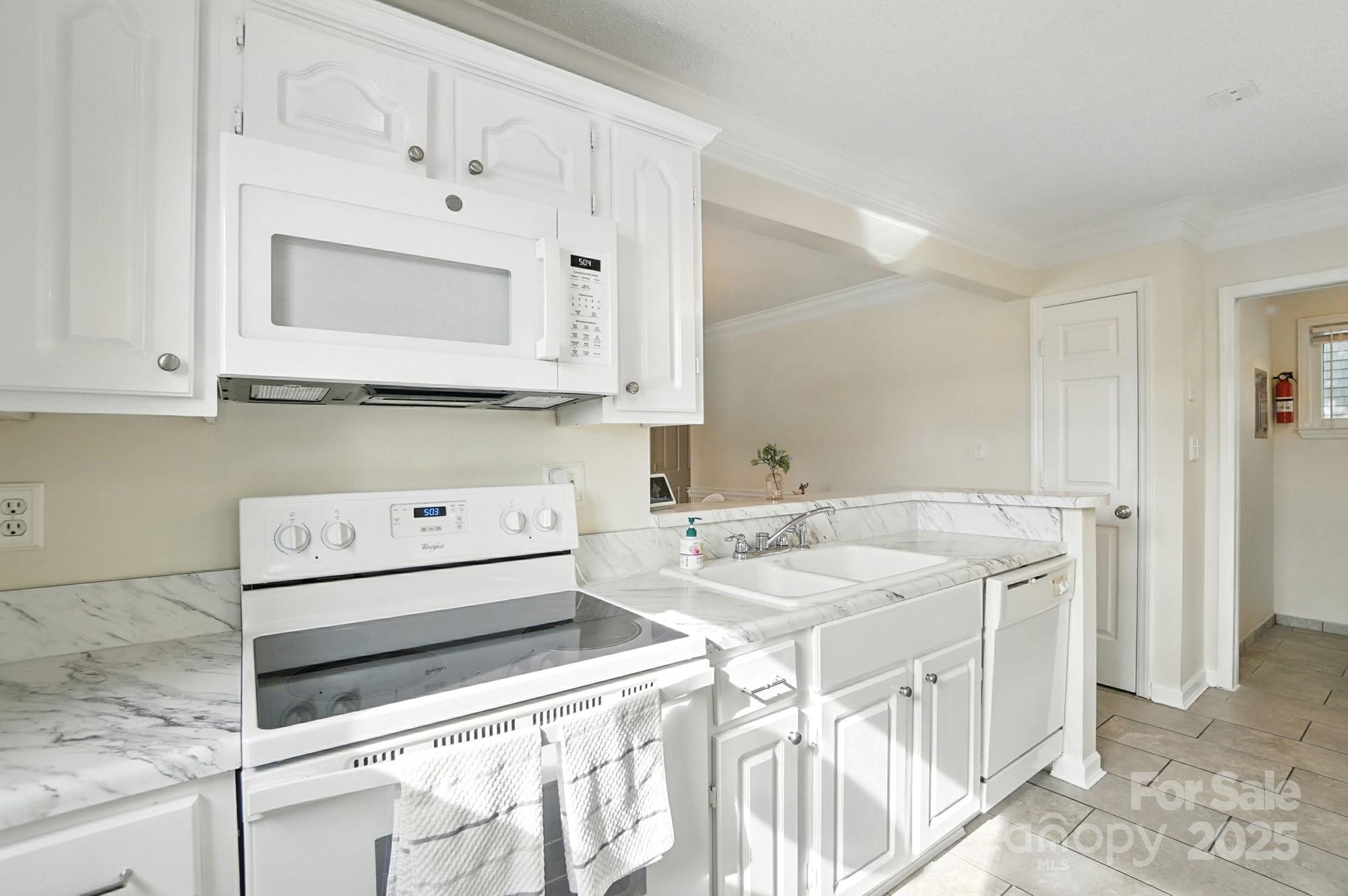 9031 Jm Keynes Drive 56 Property Photo 9