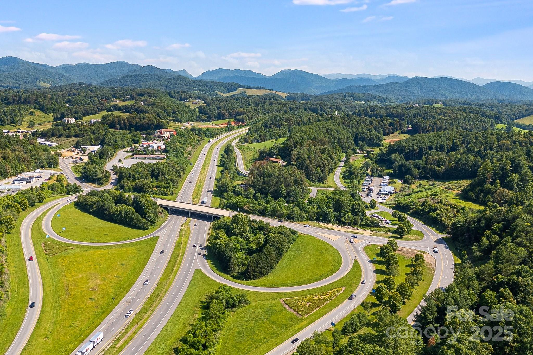 1672 Crossroads Parkway Property Photo 11