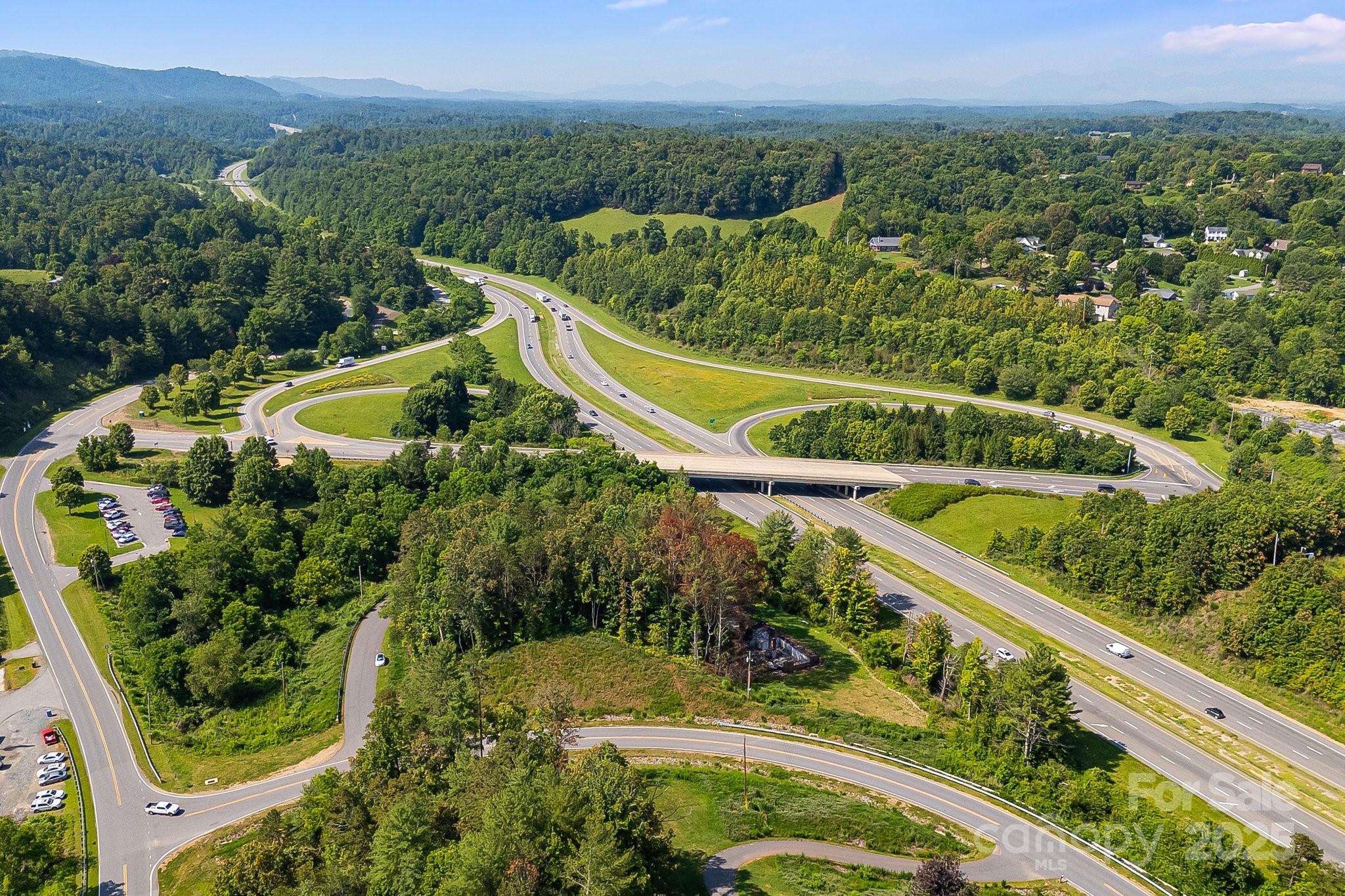 1672 Crossroads Parkway Property Photo 13