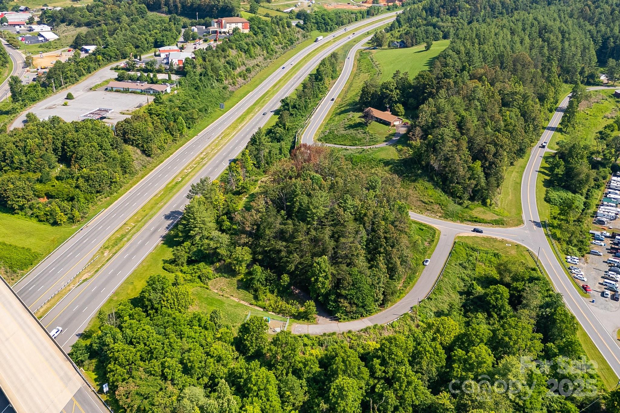1672 Crossroads Parkway Property Photo 16