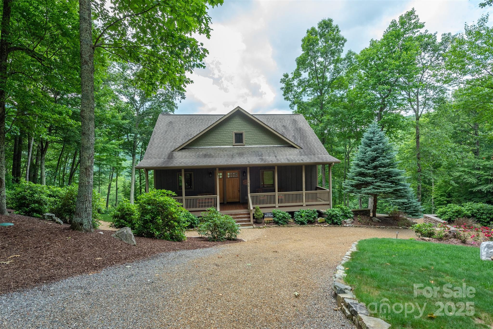 596 N Ridge Runner Road Property Photo 5