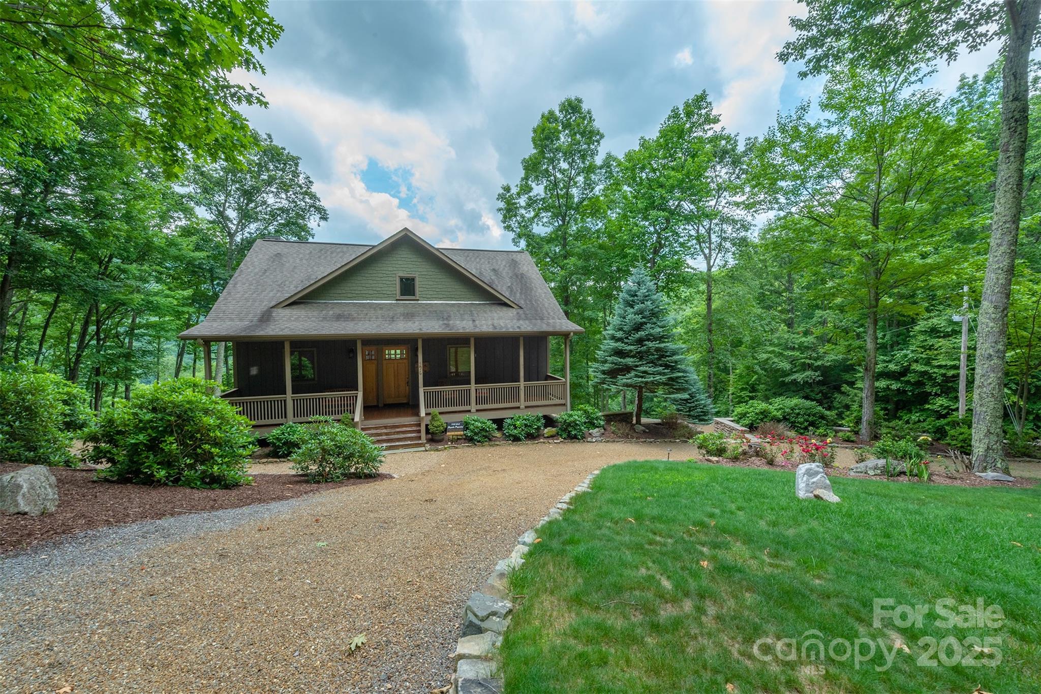 596 N Ridge Runner Road Property Photo 6