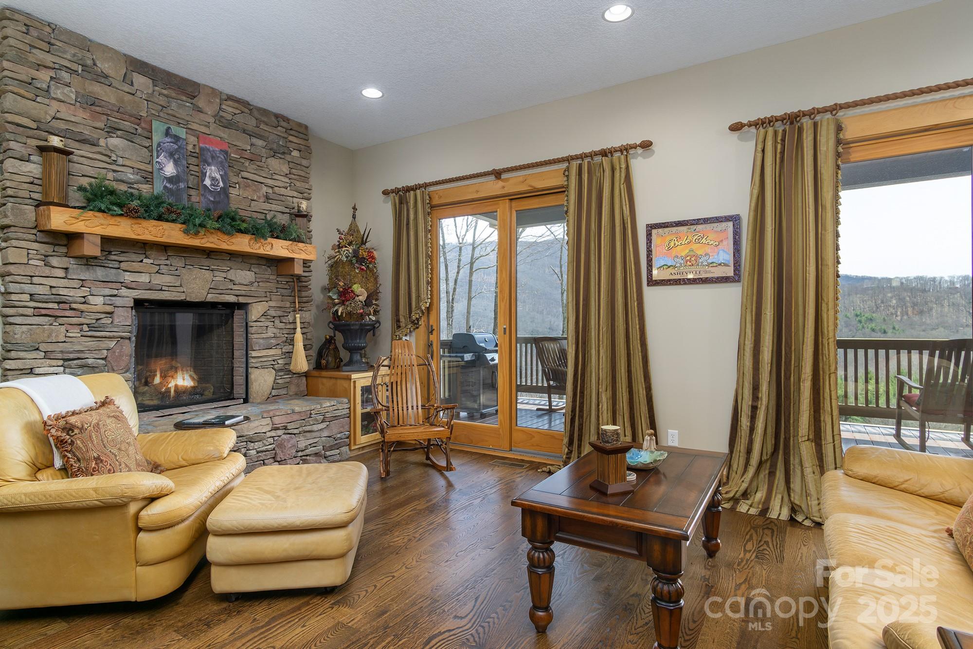 596 N Ridge Runner Road Property Photo 11