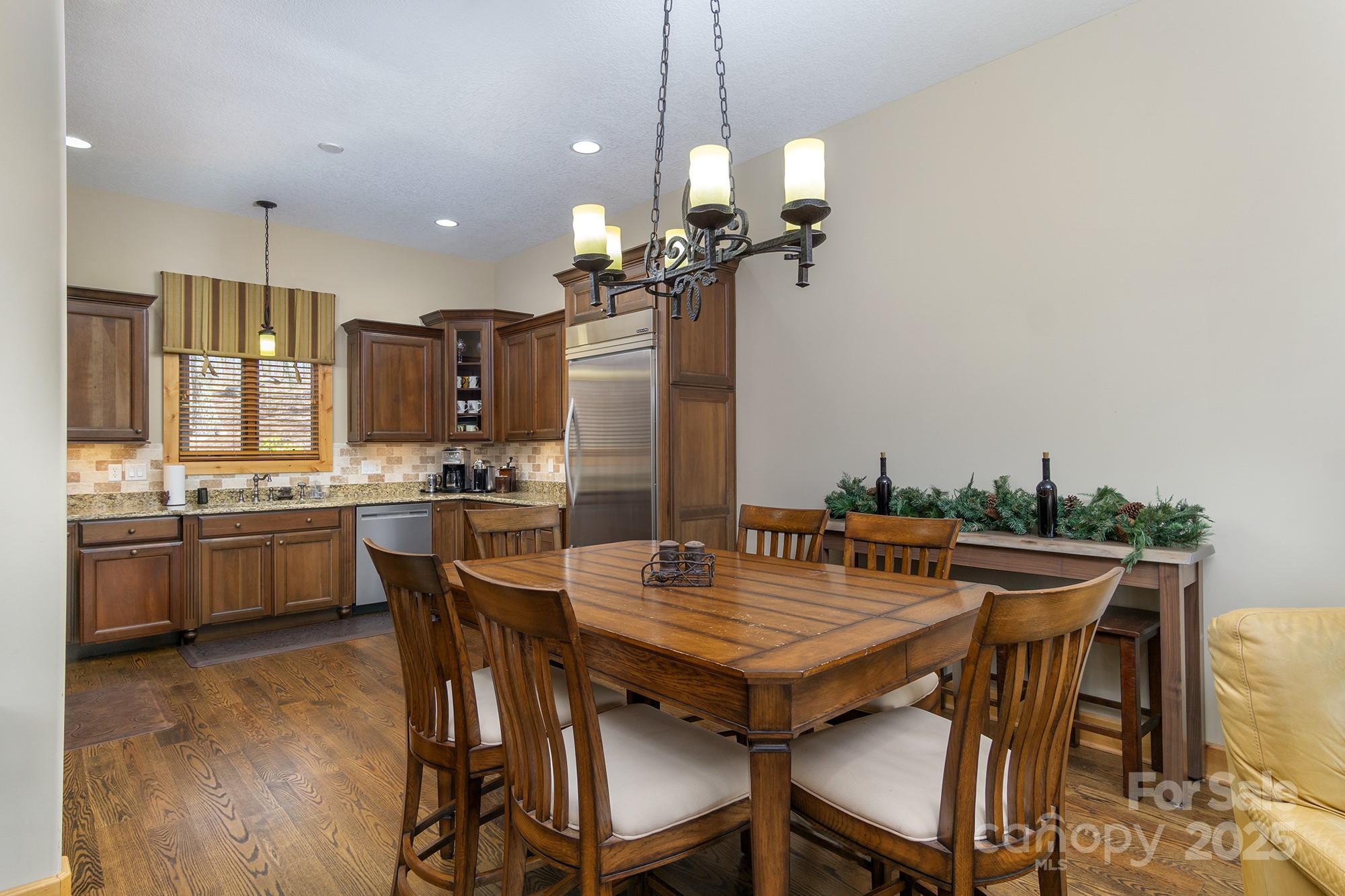 596 N Ridge Runner Road Property Photo 12