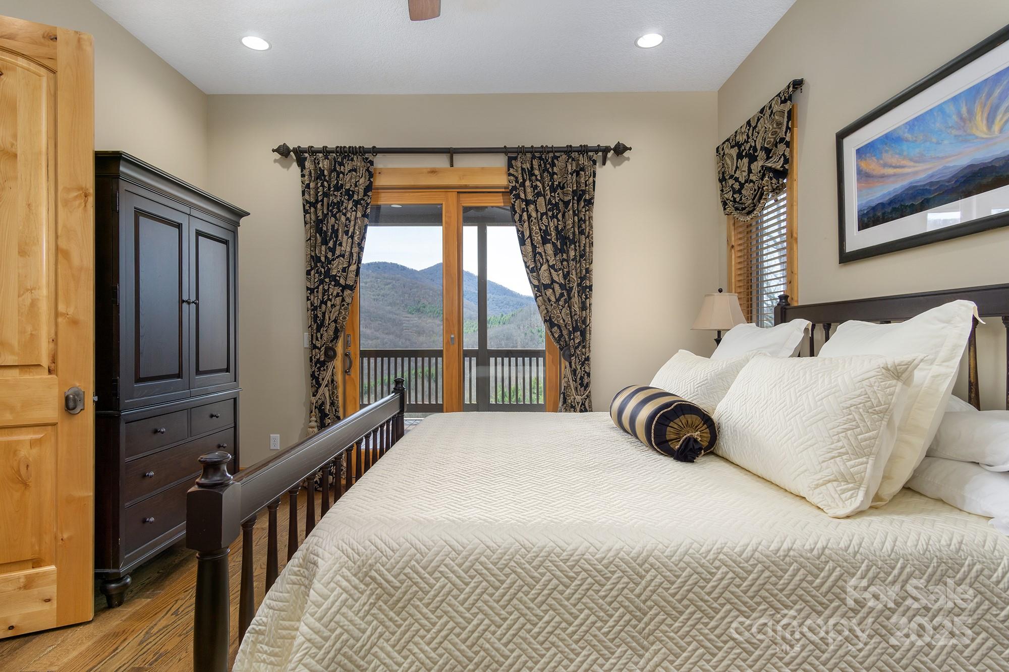 596 N Ridge Runner Road Property Photo 17