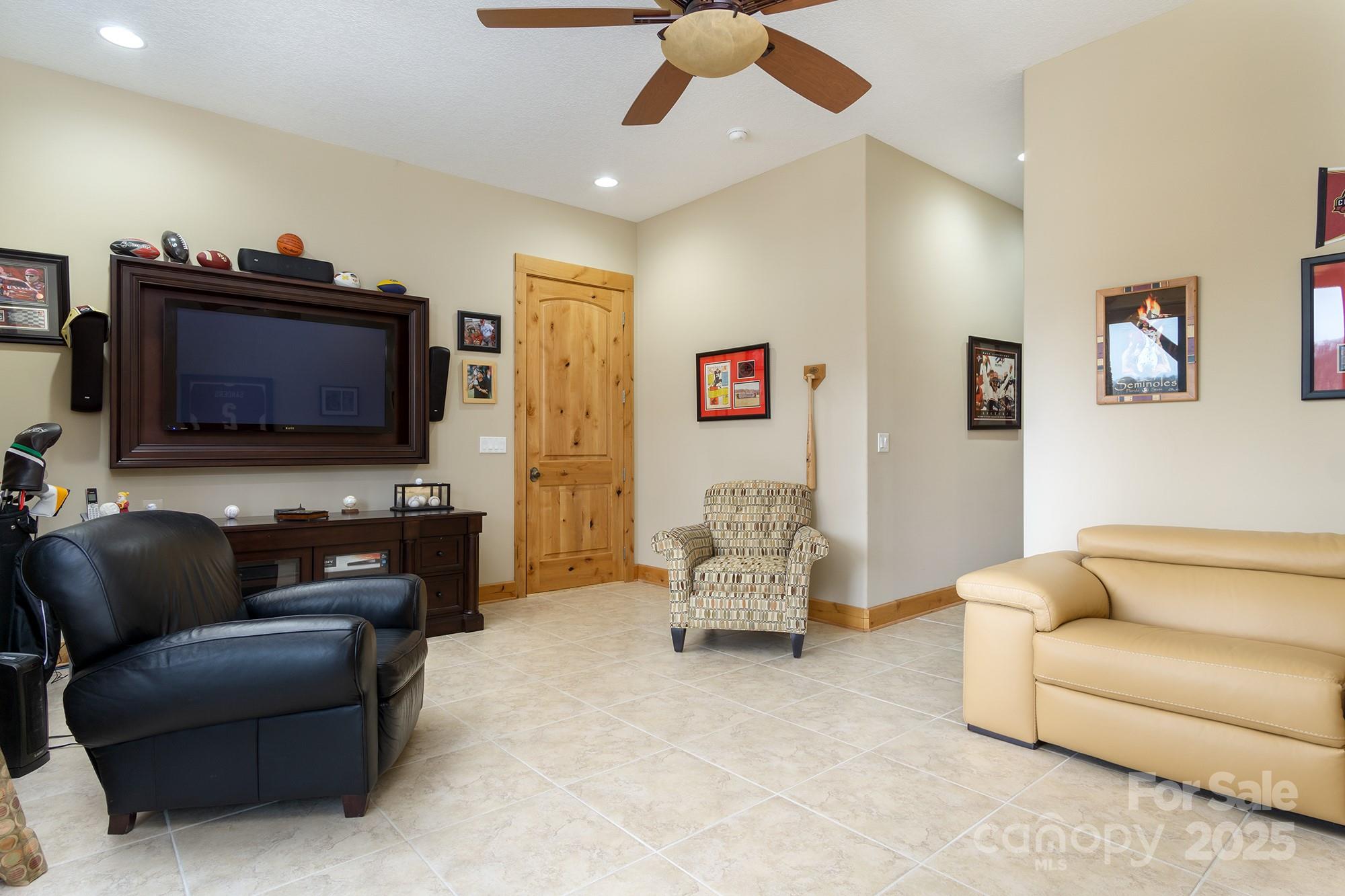 596 N Ridge Runner Road Property Photo 28