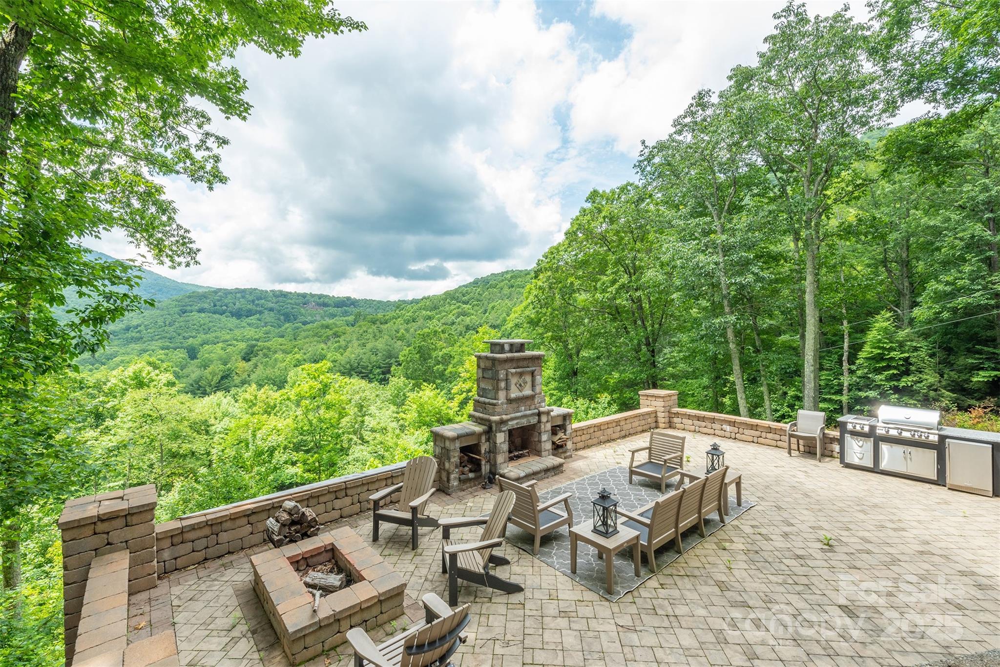 596 N Ridge Runner Road Property Photo 36