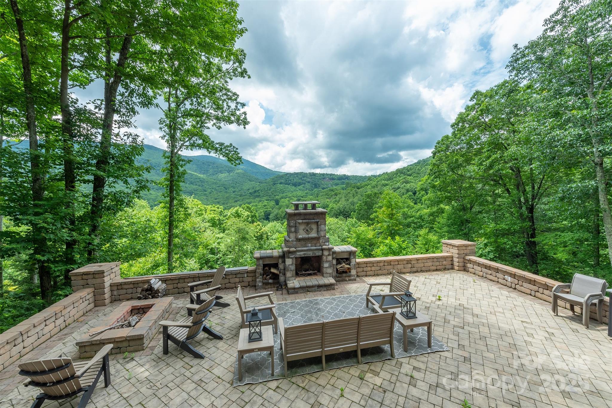 596 N Ridge Runner Road Property Photo 37