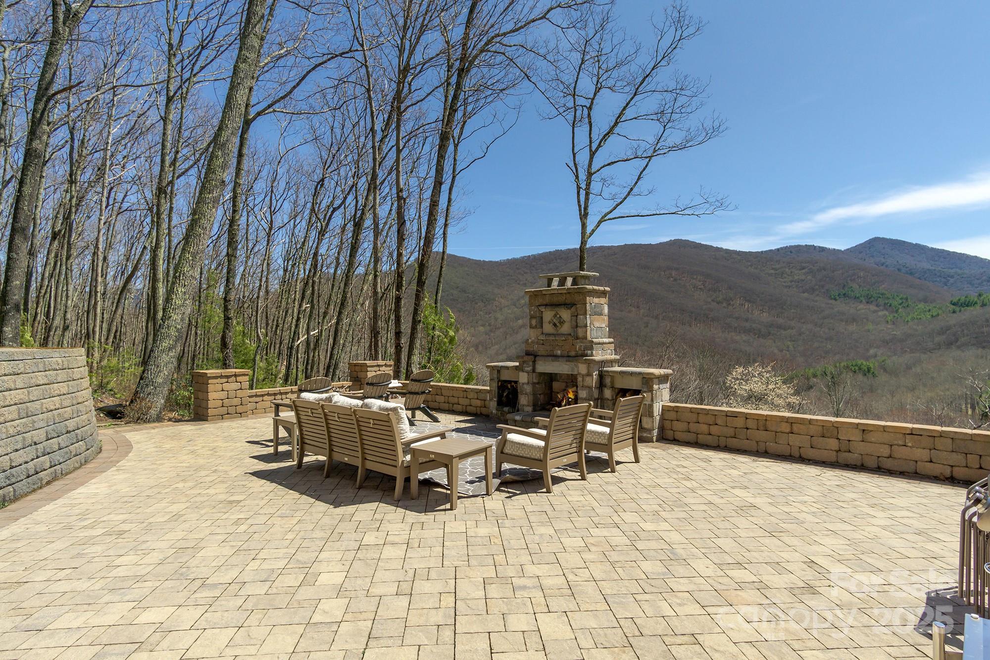 596 N Ridge Runner Road Property Photo 42