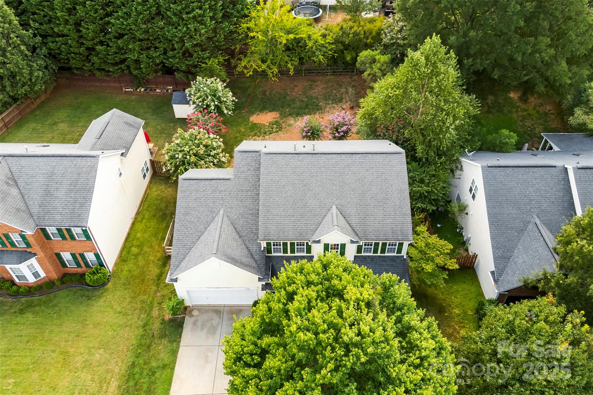 17240 Georgian Hall Drive Property Photo 3