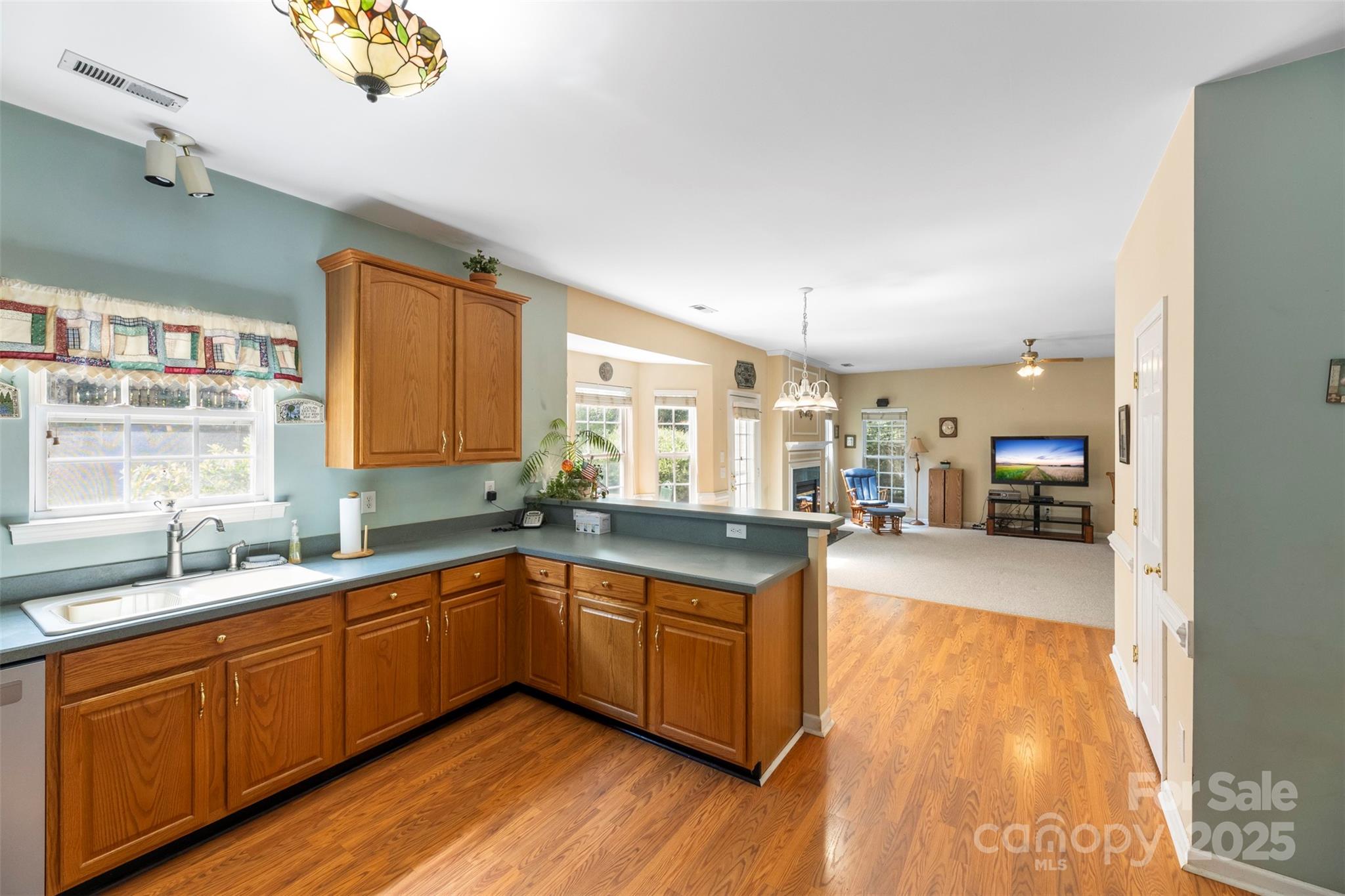 17240 Georgian Hall Drive Property Photo 9