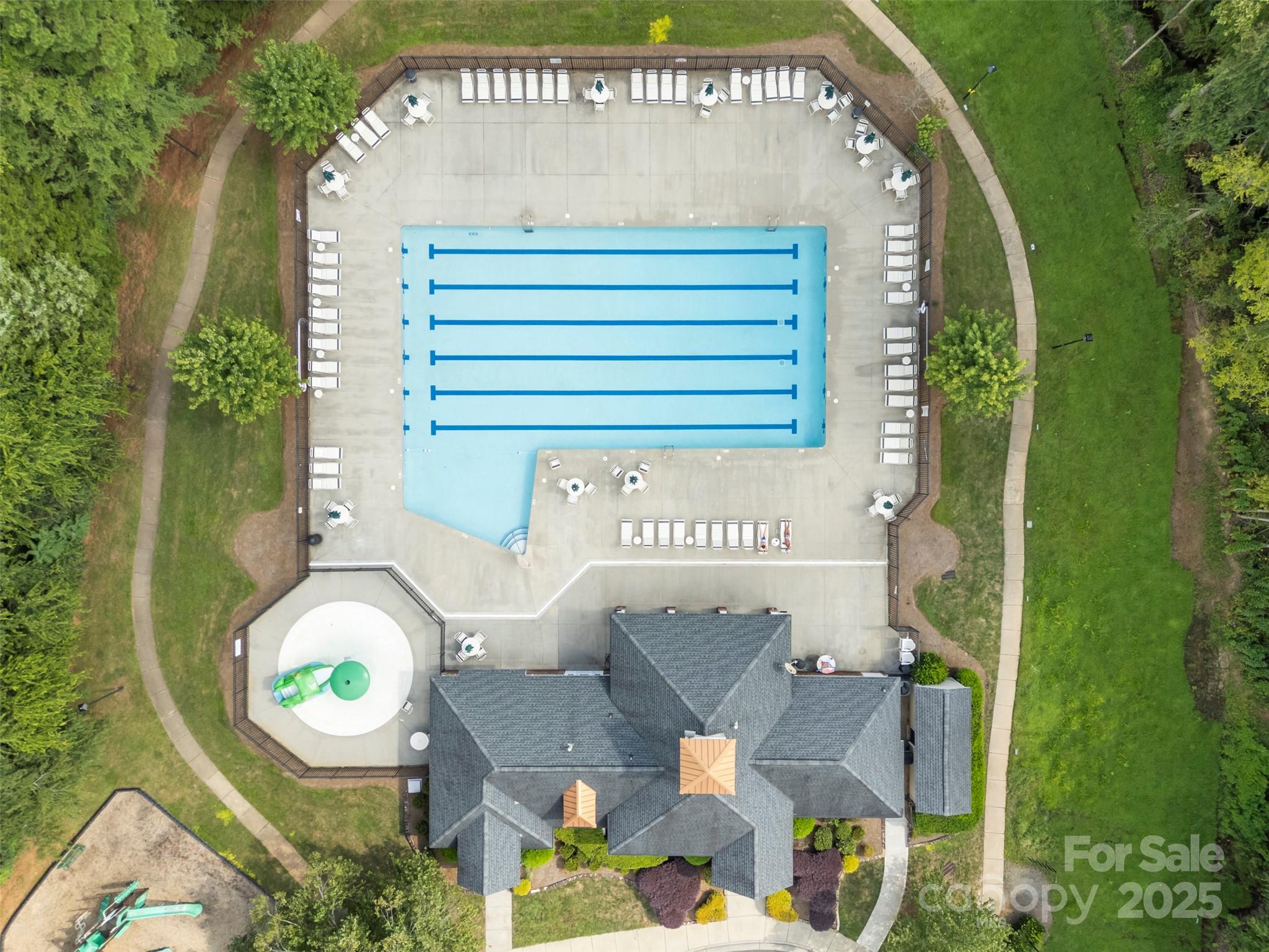 17240 Georgian Hall Drive Property Photo 40