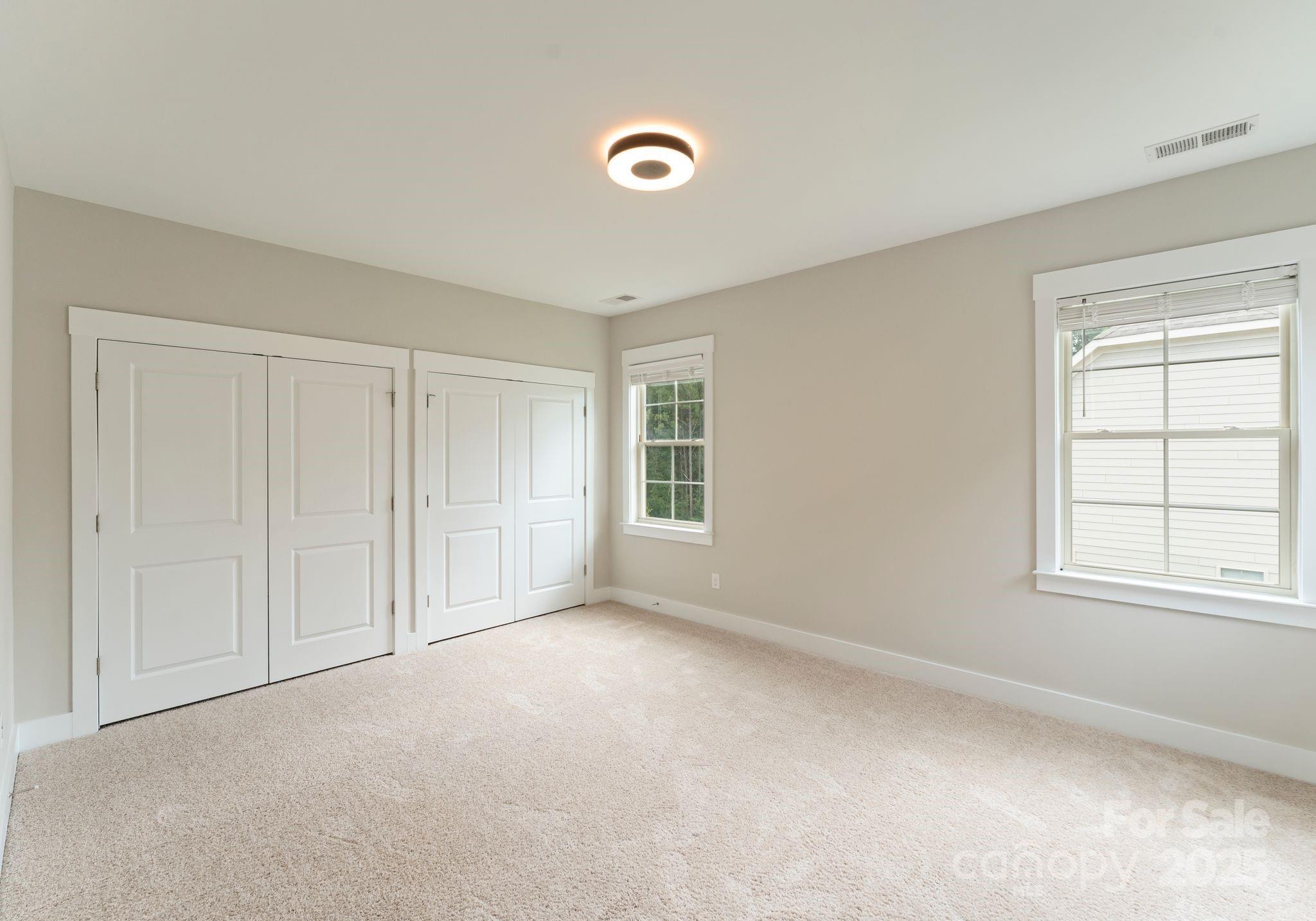 676 Kenway Loop Property Photo 32