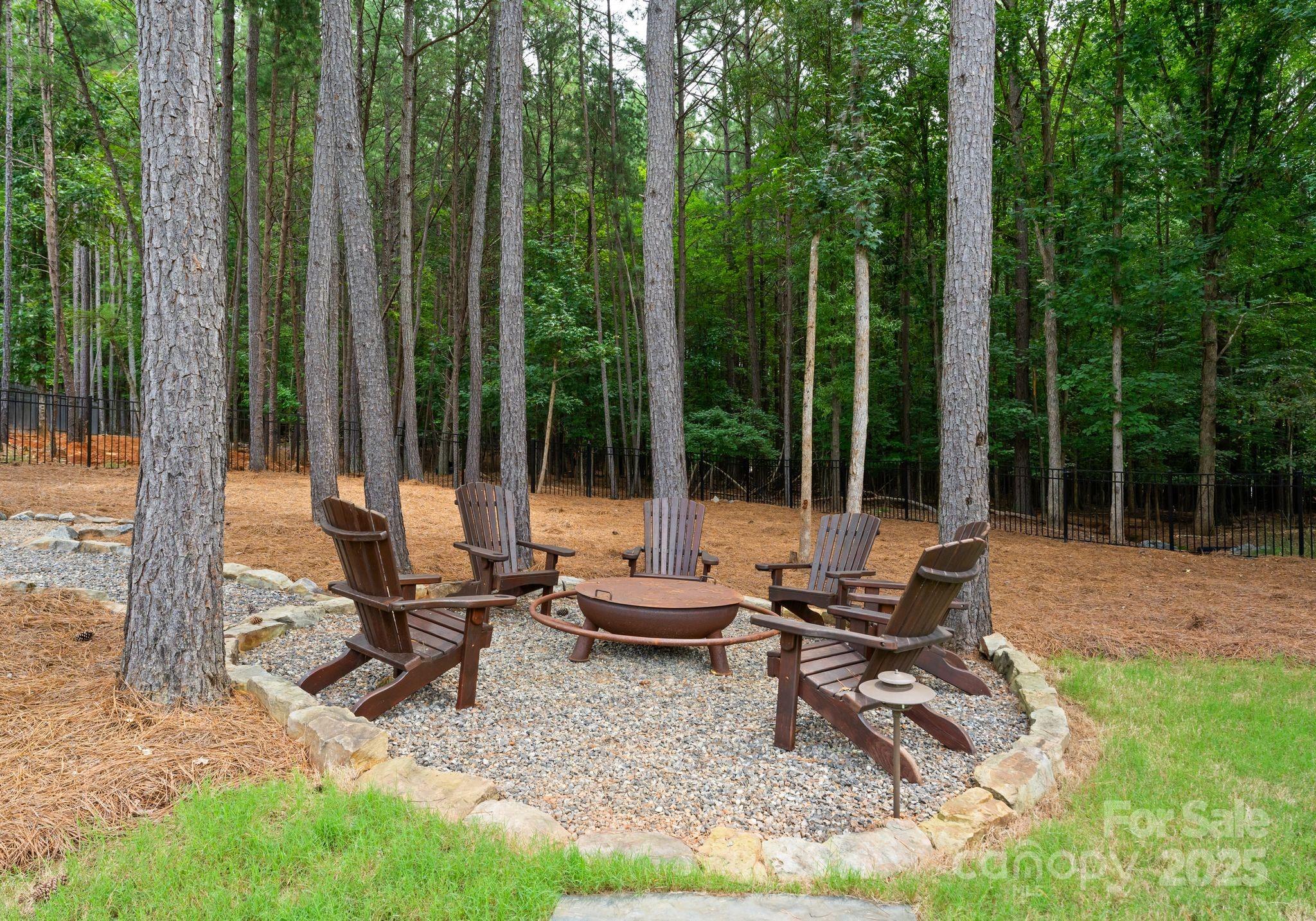 676 Kenway Loop Property Photo 37