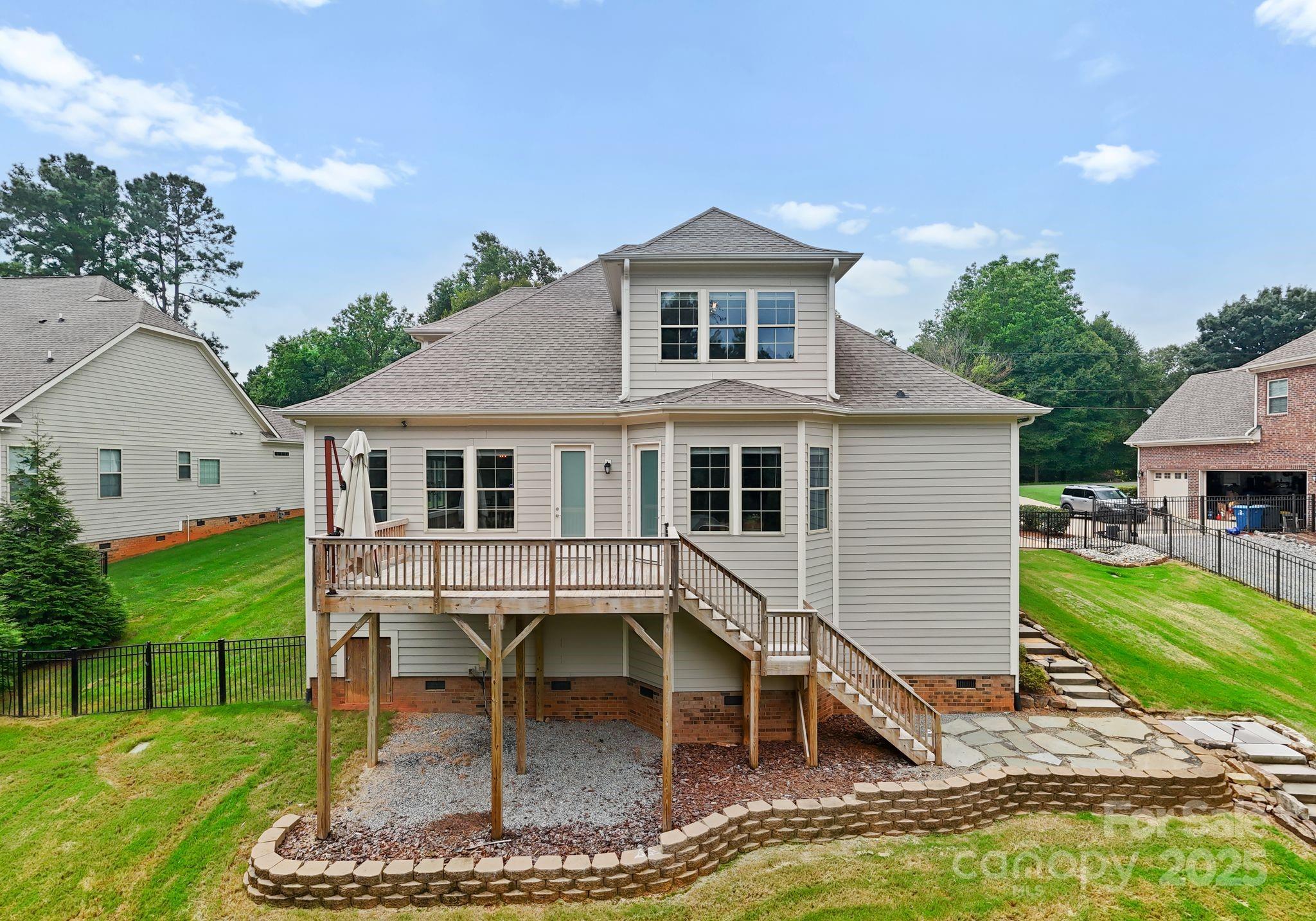 676 Kenway Loop Property Photo 39