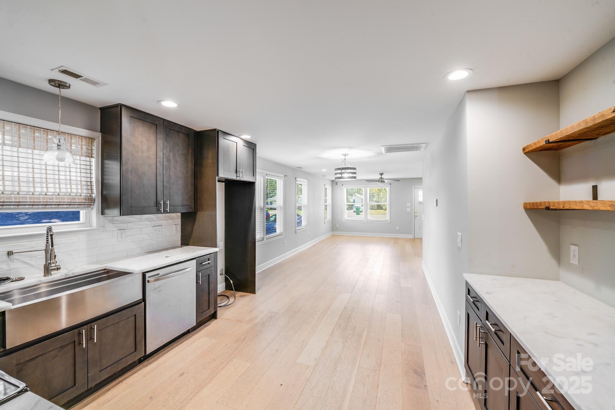 114 W Lee Avenue Property Photo 8