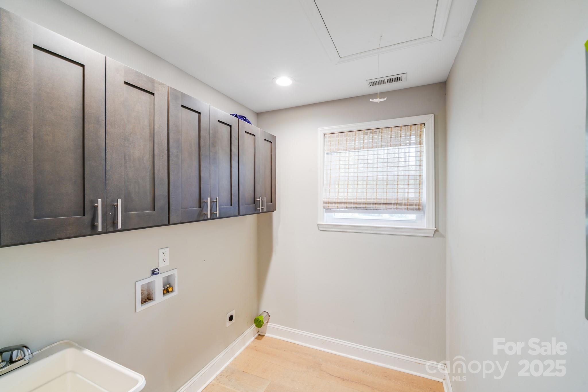 114 W Lee Avenue Property Photo 23