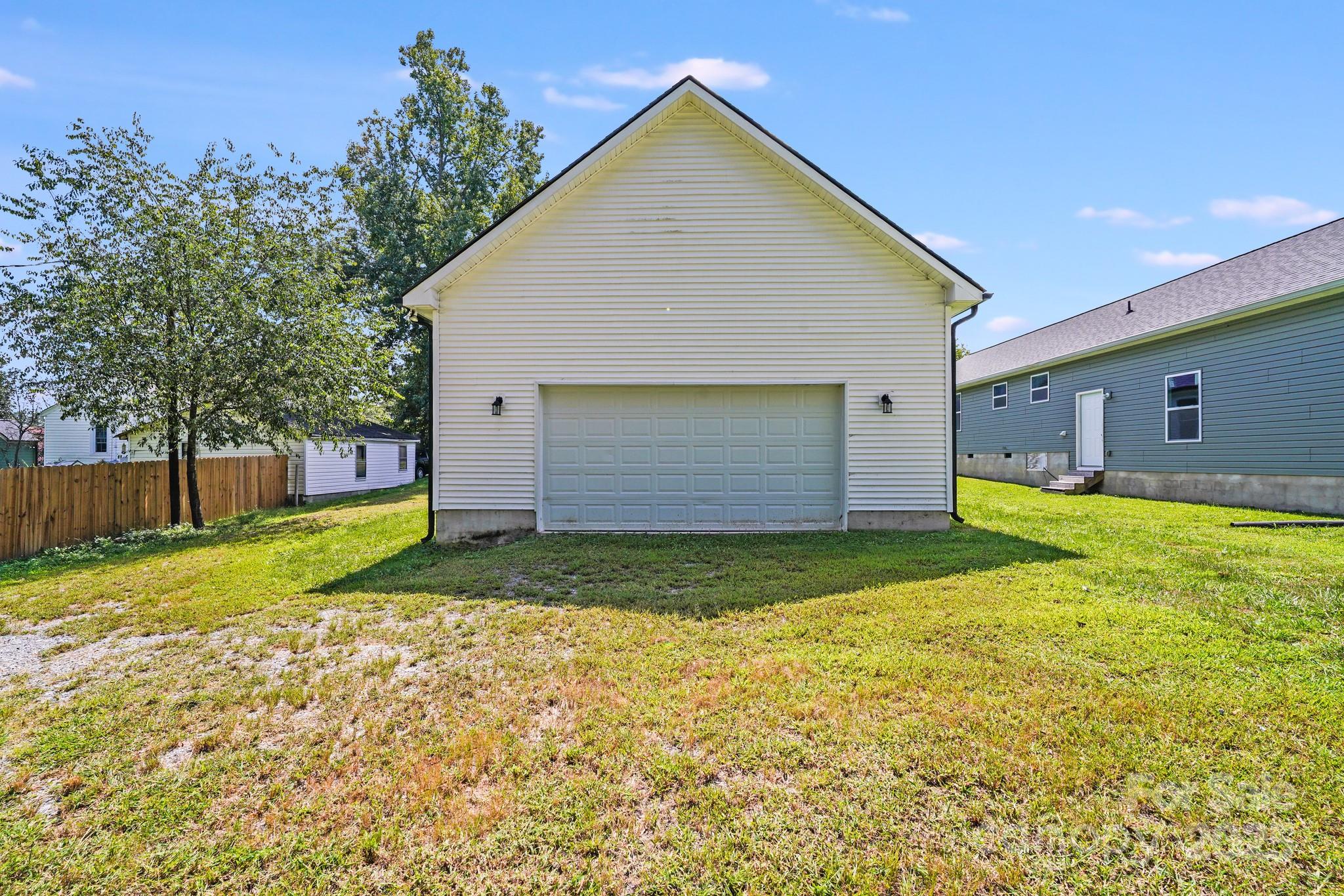 114 W Lee Avenue Property Photo 29