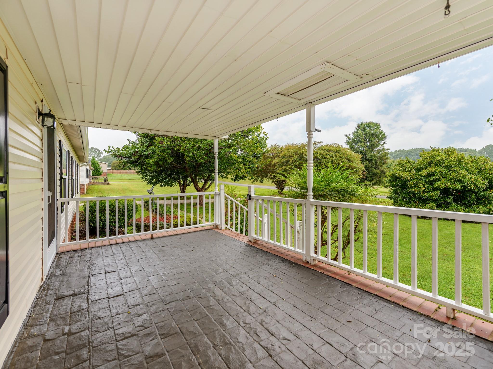 260 Westen Acres Drive Property Photo 4