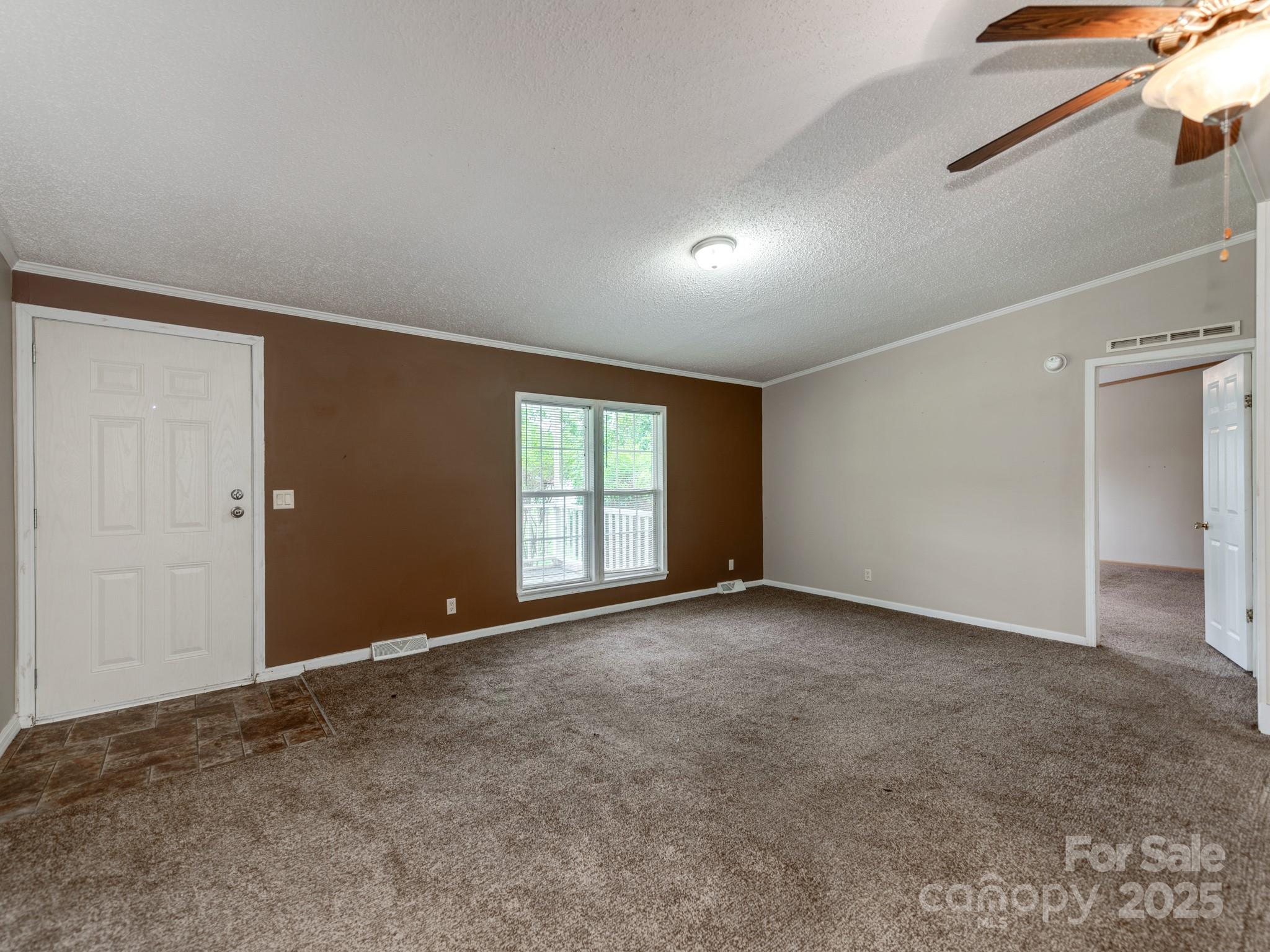 260 Westen Acres Drive Property Photo 6