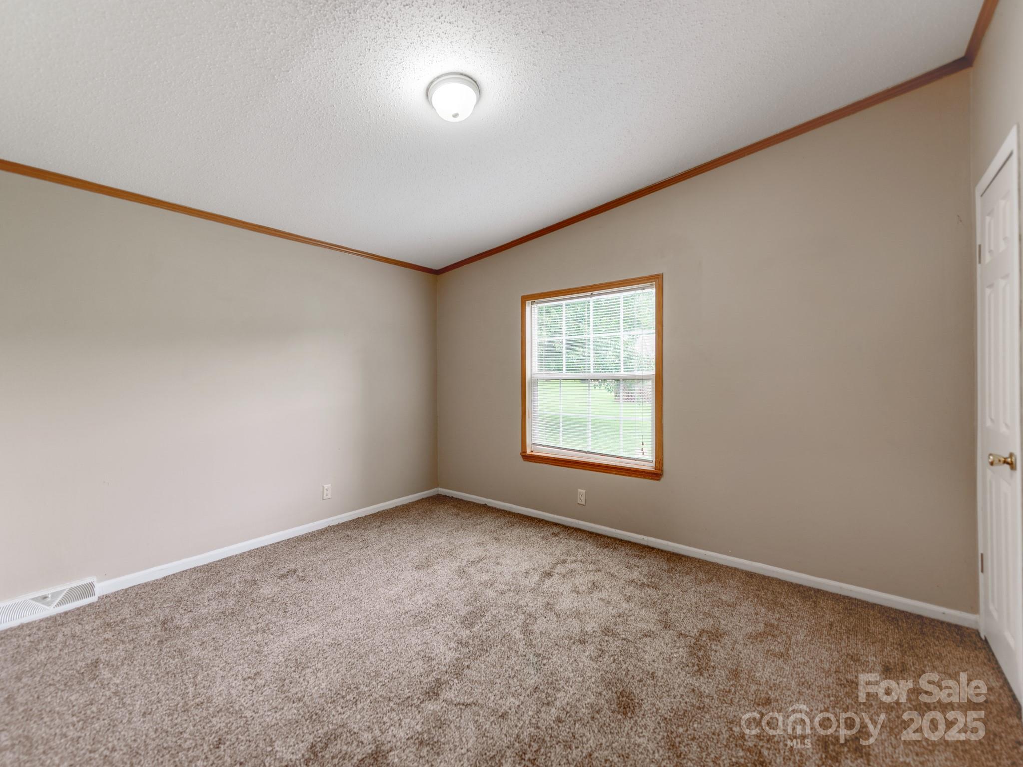 260 Westen Acres Drive Property Photo 23