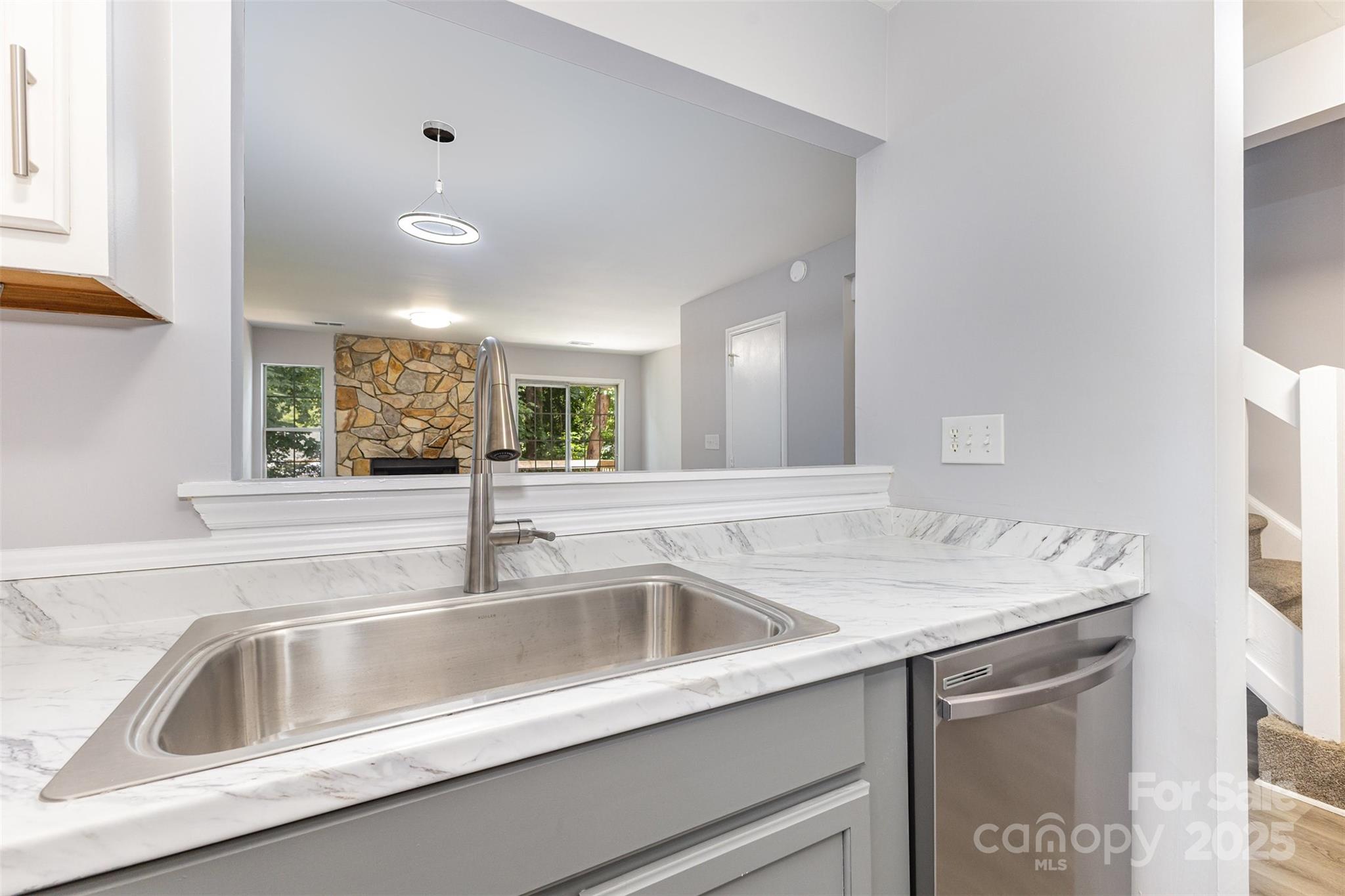 6319 Windsor Gate Lane Property Photo 12
