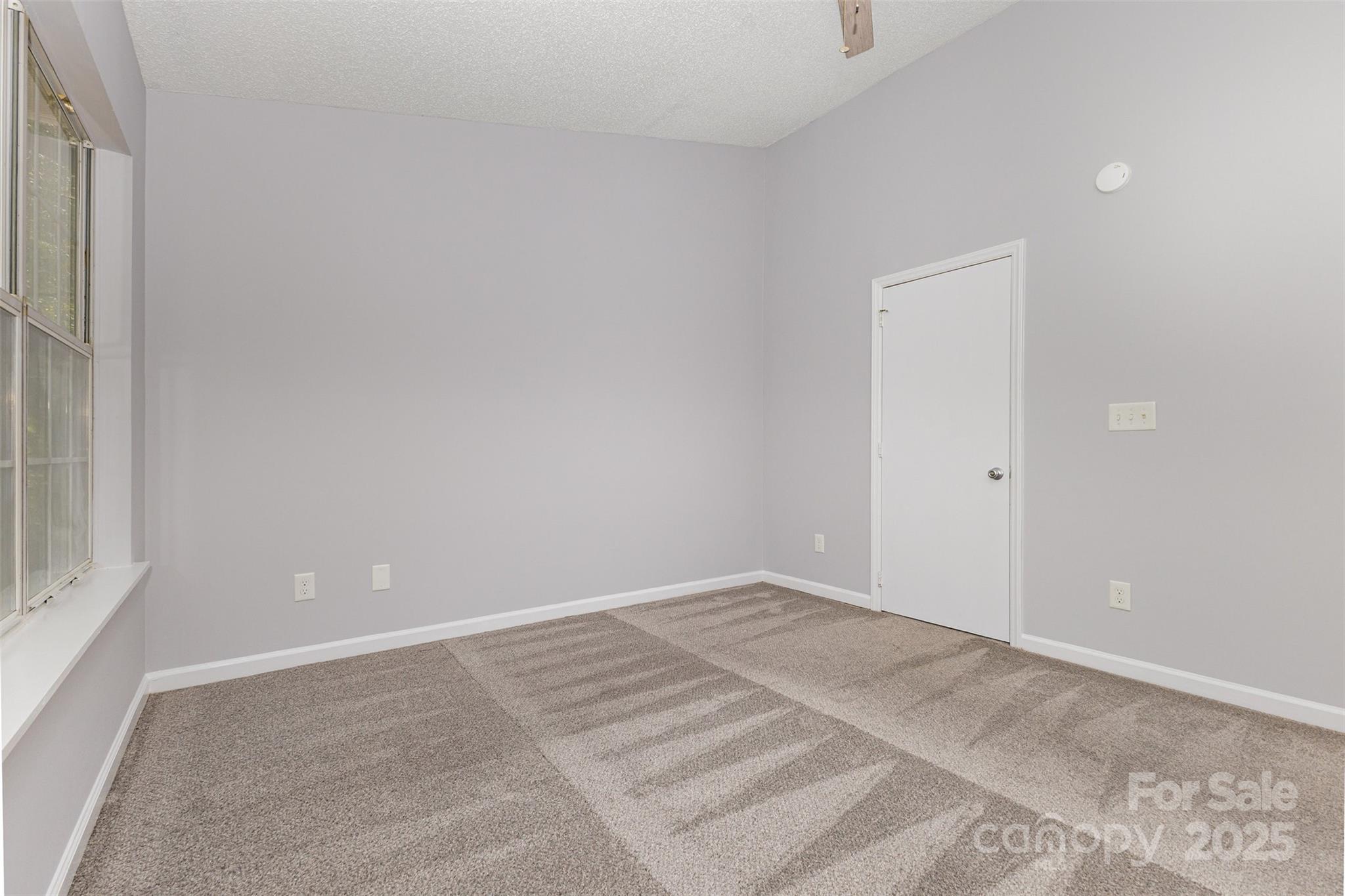 6319 Windsor Gate Lane Property Photo 18