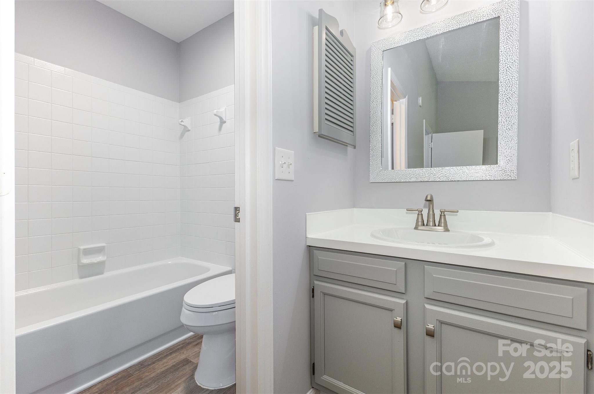 6319 Windsor Gate Lane Property Photo 19