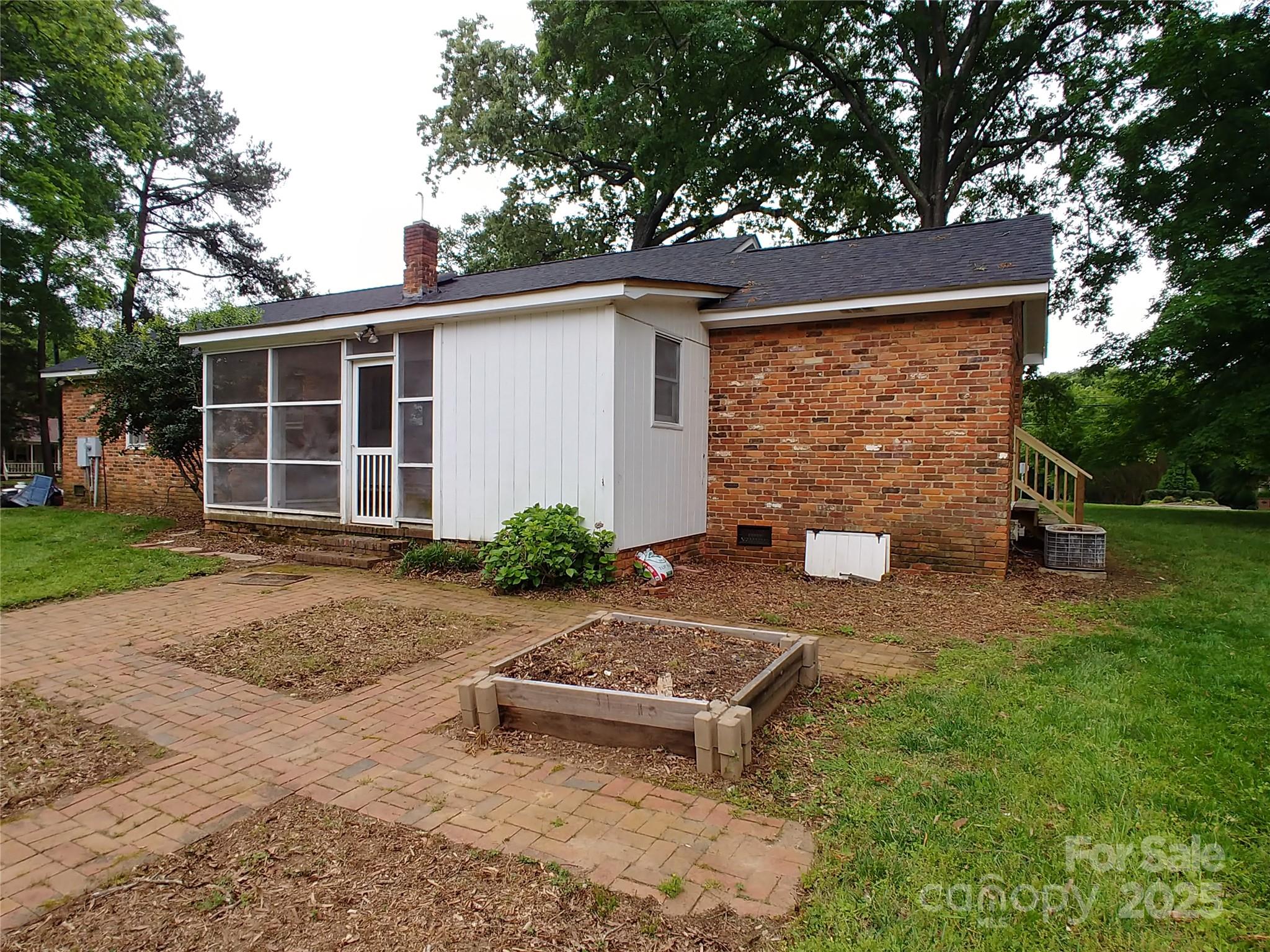 7417 Alexander Road Property Photo 4