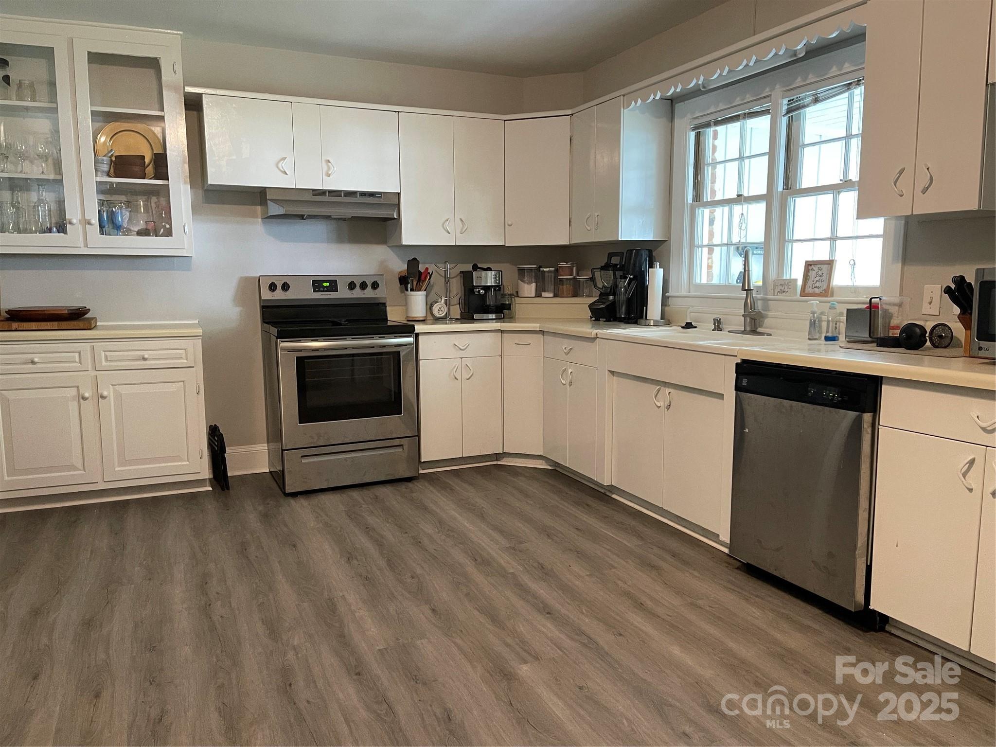 7417 Alexander Road Property Photo 5