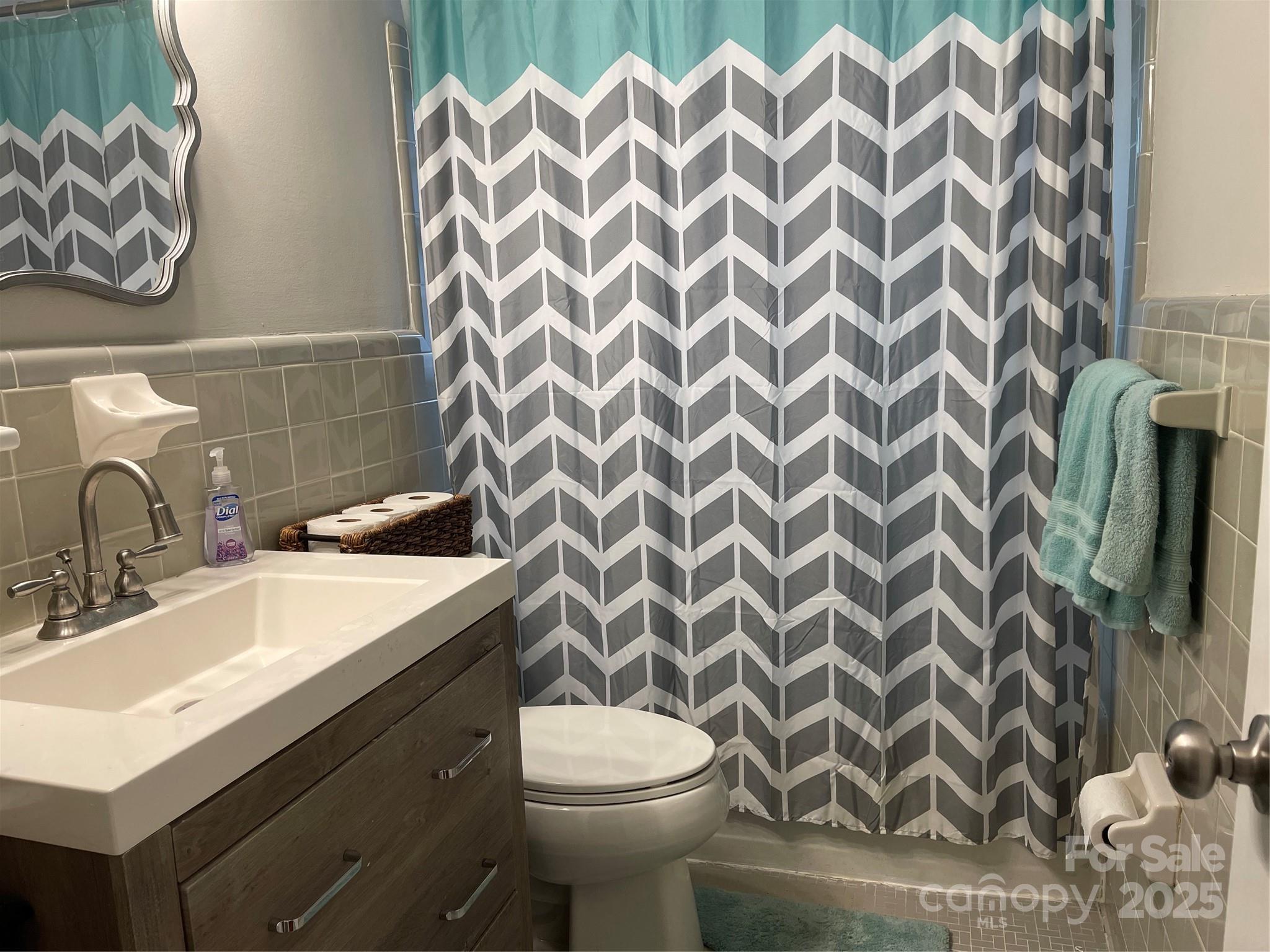 7417 Alexander Road Property Photo 8