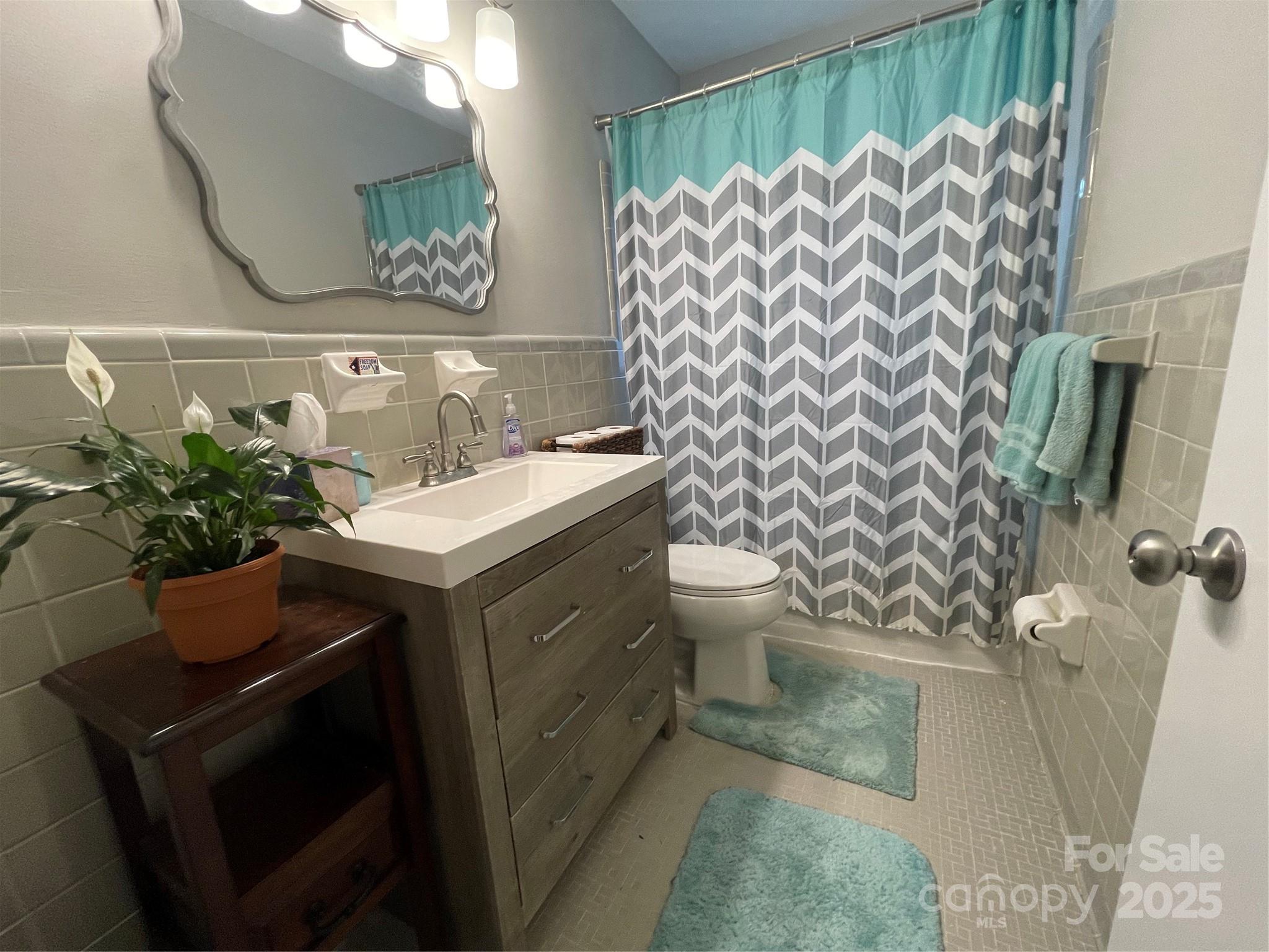 7417 Alexander Road Property Photo 11