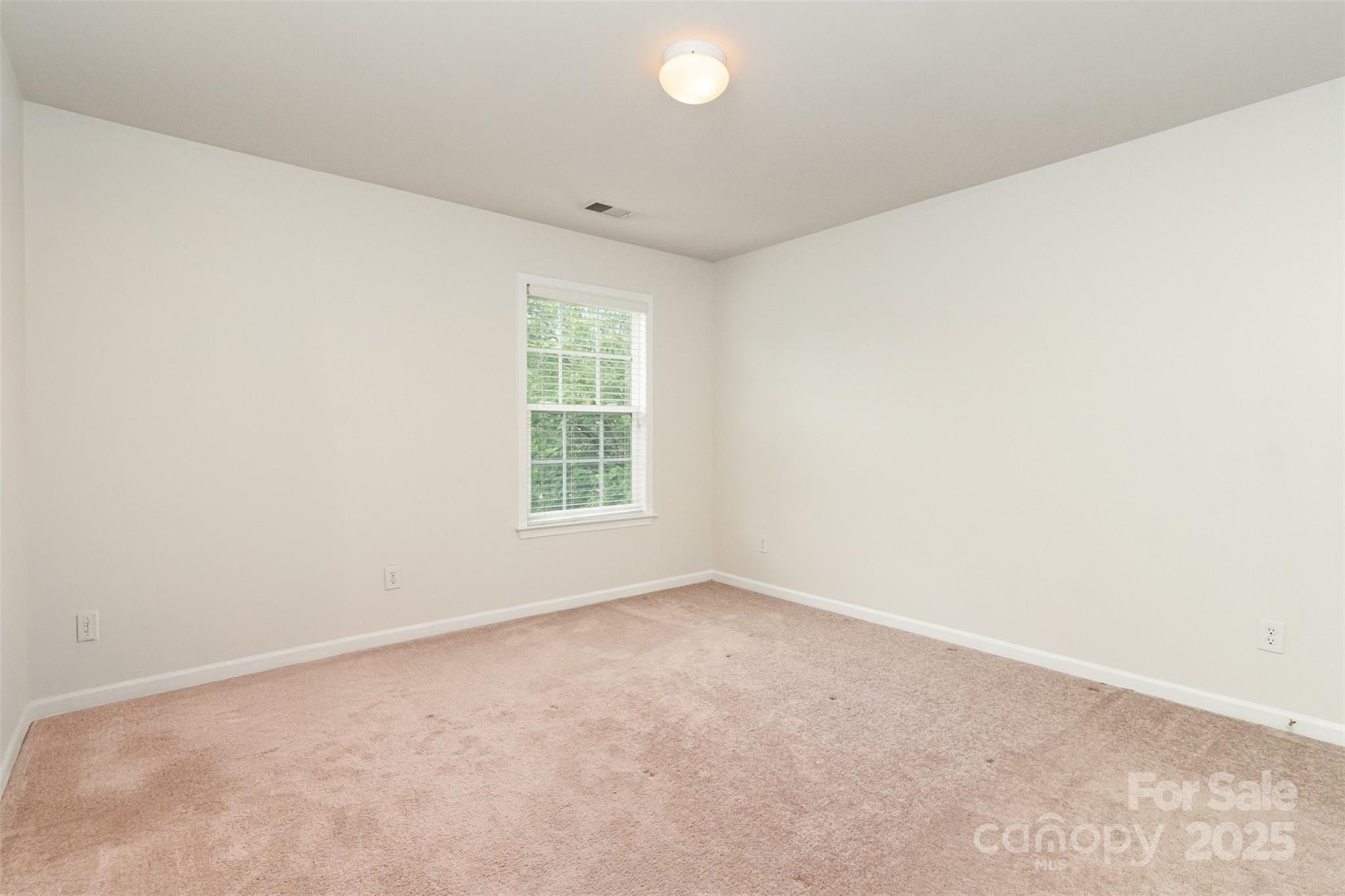 7633 Rathburn Lane Property Photo 32