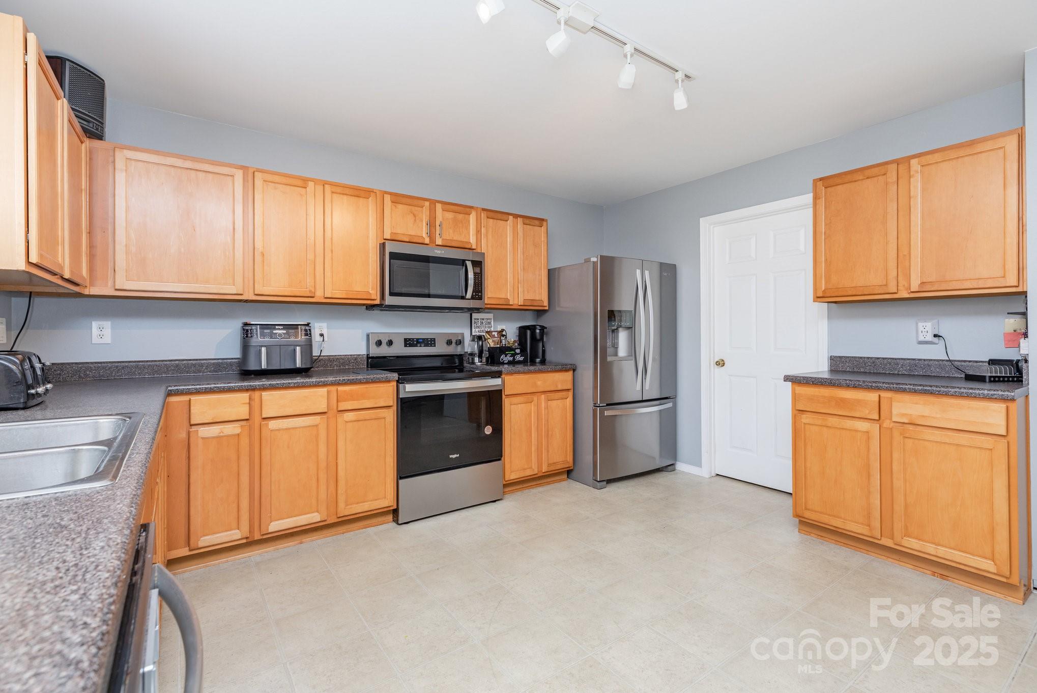 9439 Bayview Parkway Property Photo 16