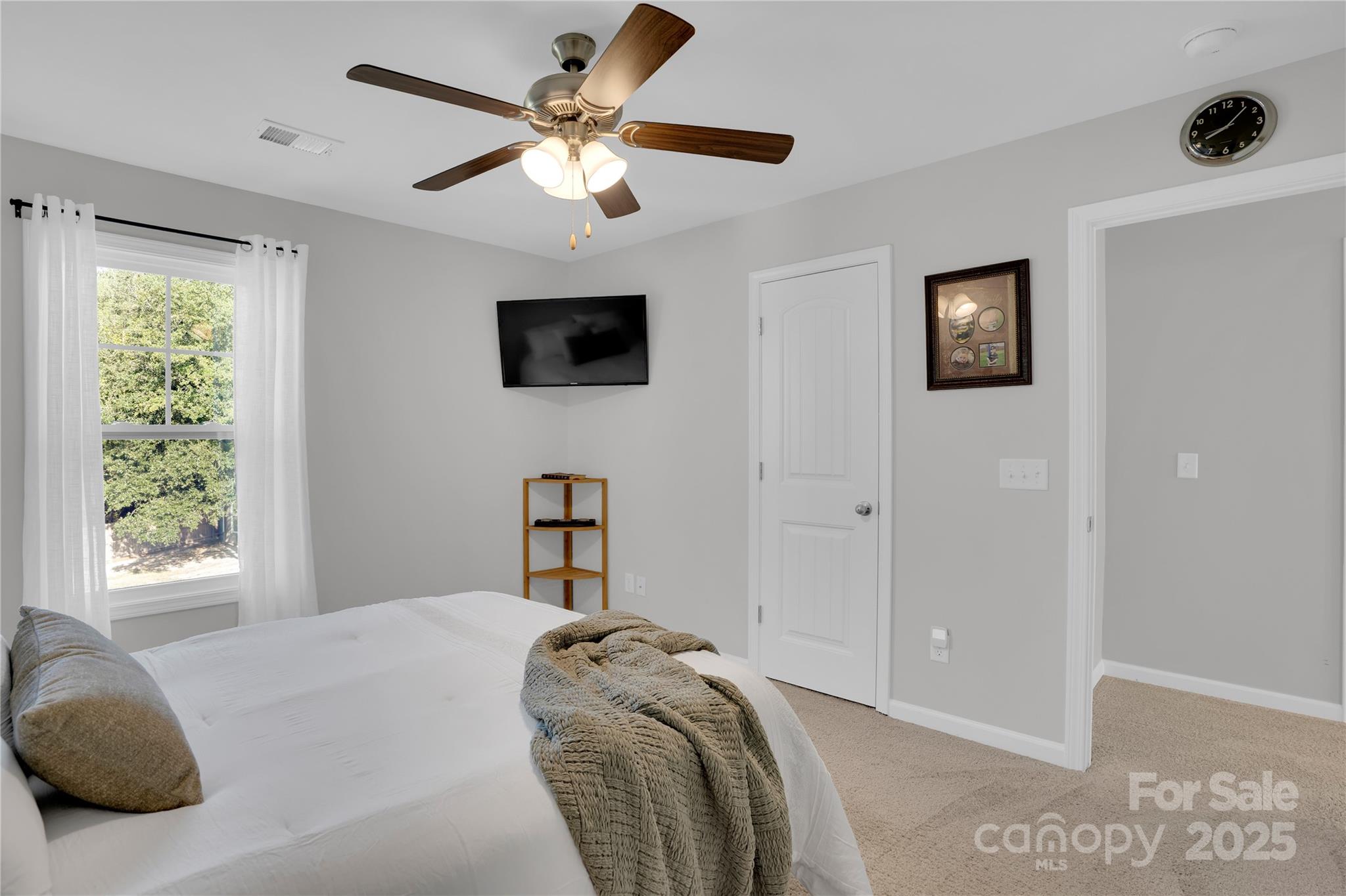 105 Madison Court Property Photo 29