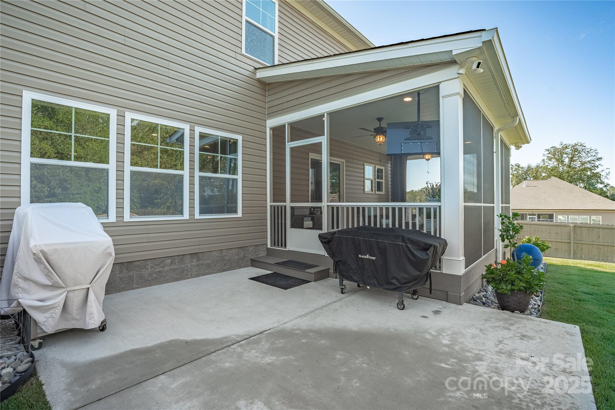 105 Madison Court Property Photo 35