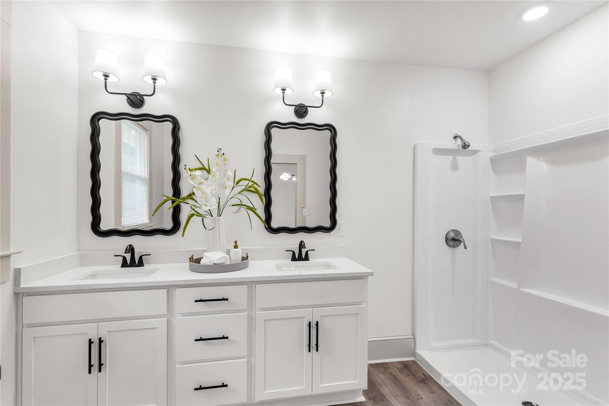 310 Elm Street Property Photo 14