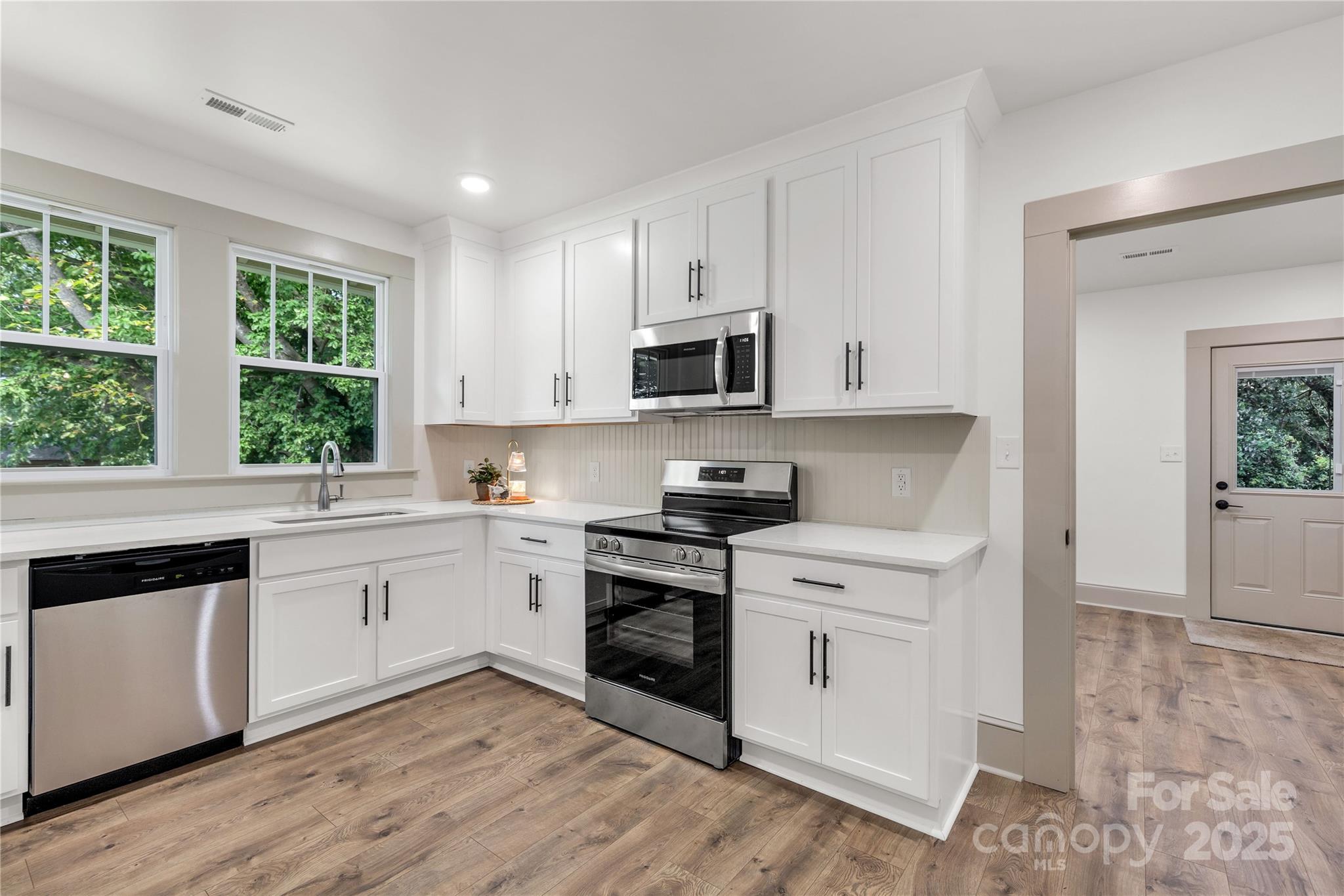 310 Elm Street Property Photo 17