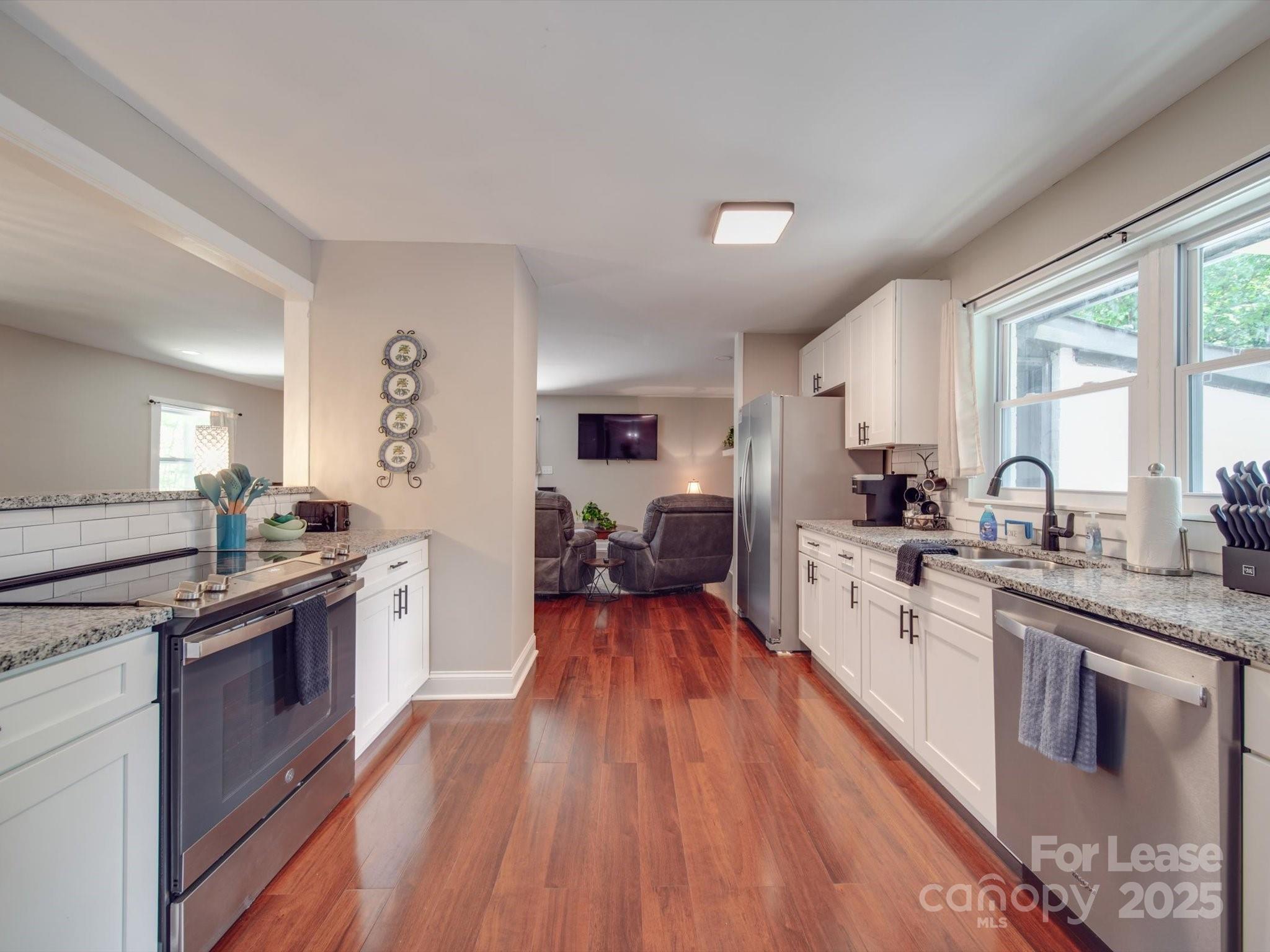 1510 Lynhurst Drive Property Photo 6