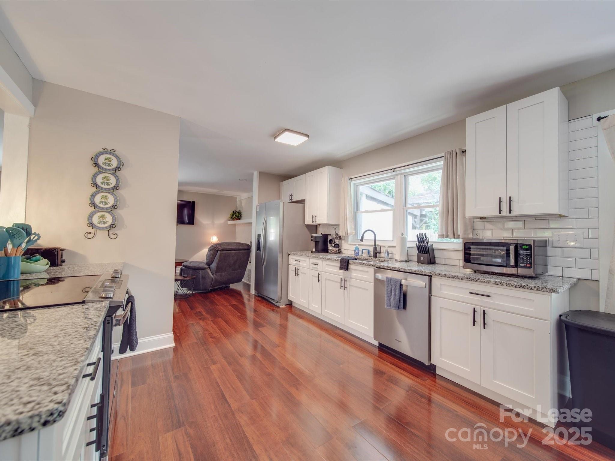 1510 Lynhurst Drive Property Photo 8