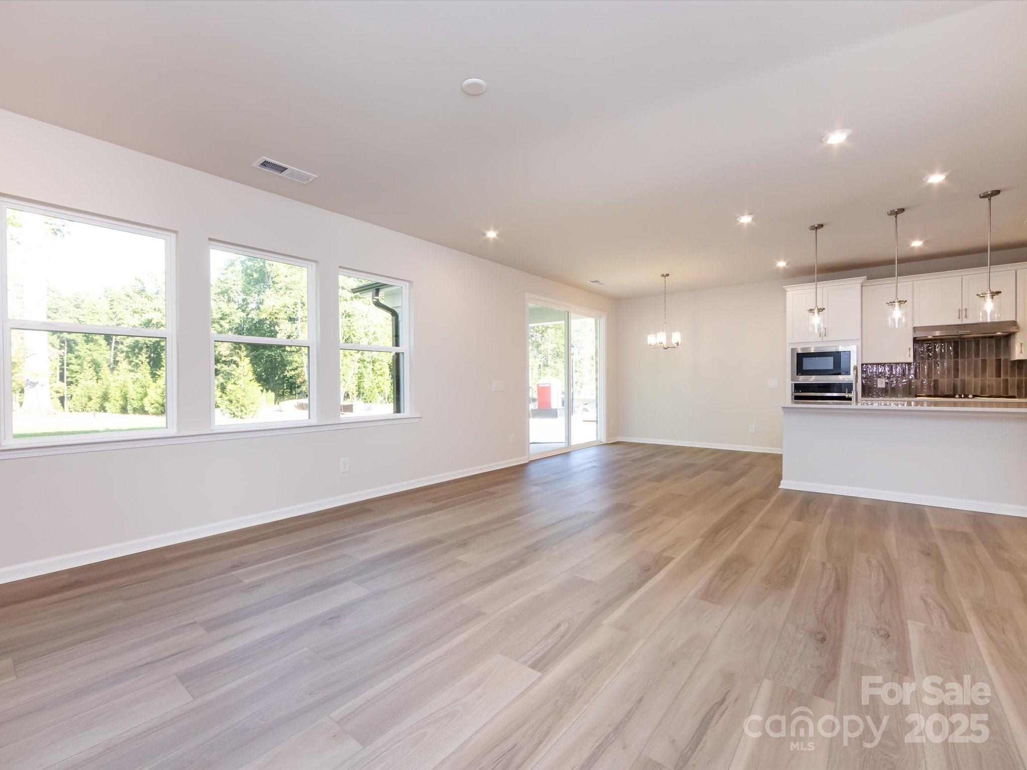 2141 Moss Bluff Drive Property Photo 13