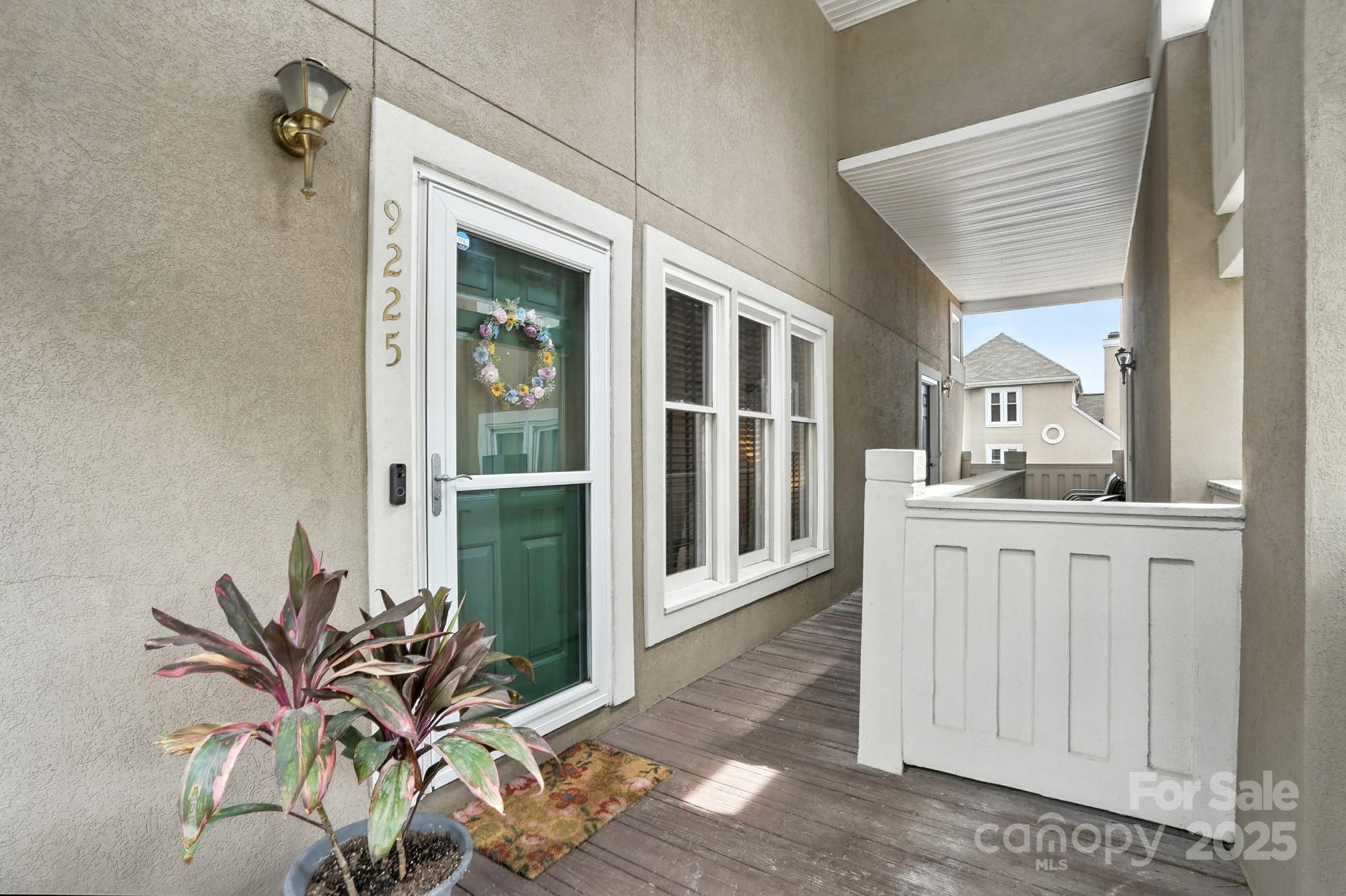 9225 Ravenwing Drive Property Photo 5