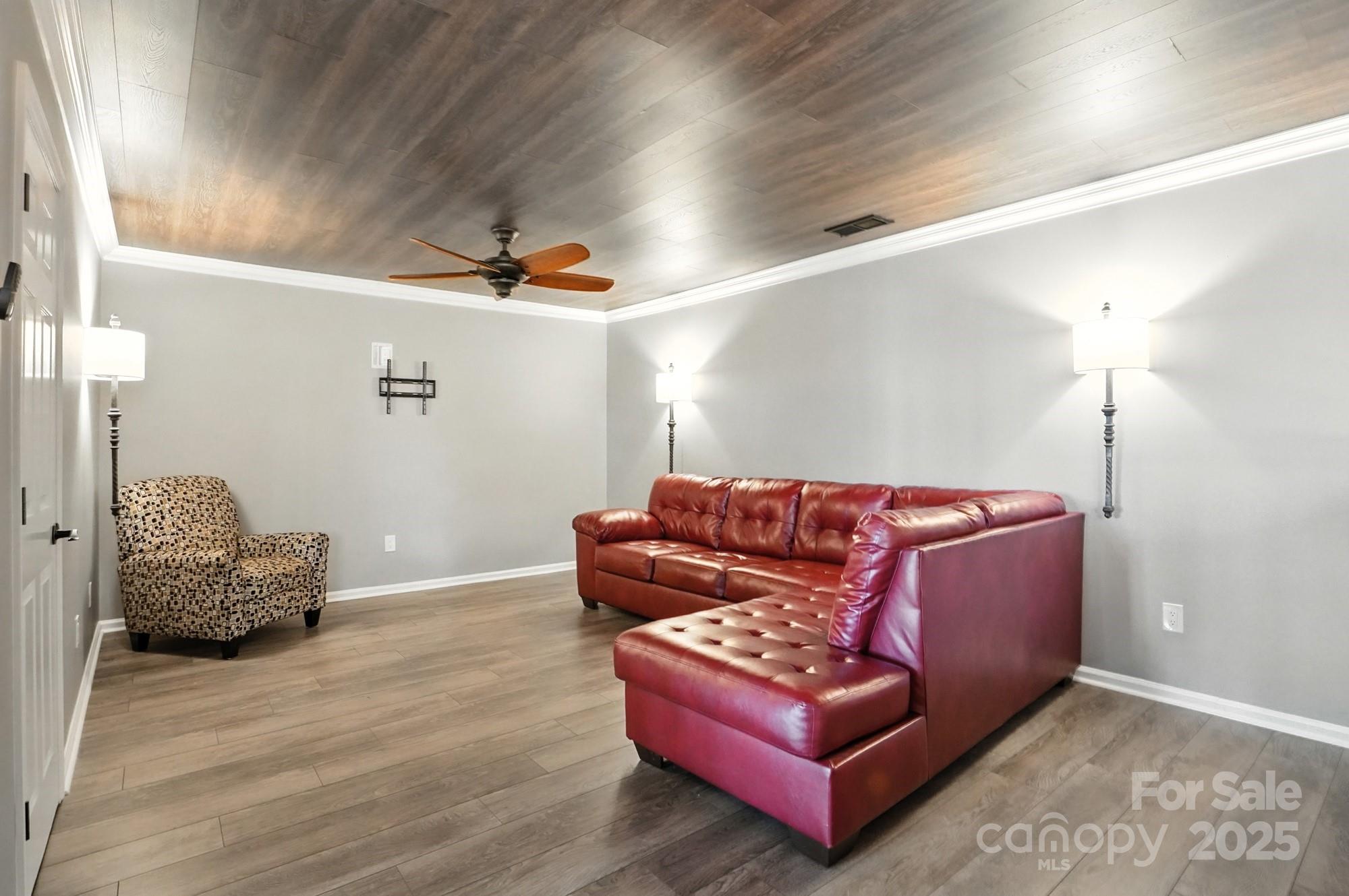 9225 Ravenwing Drive Property Photo 31