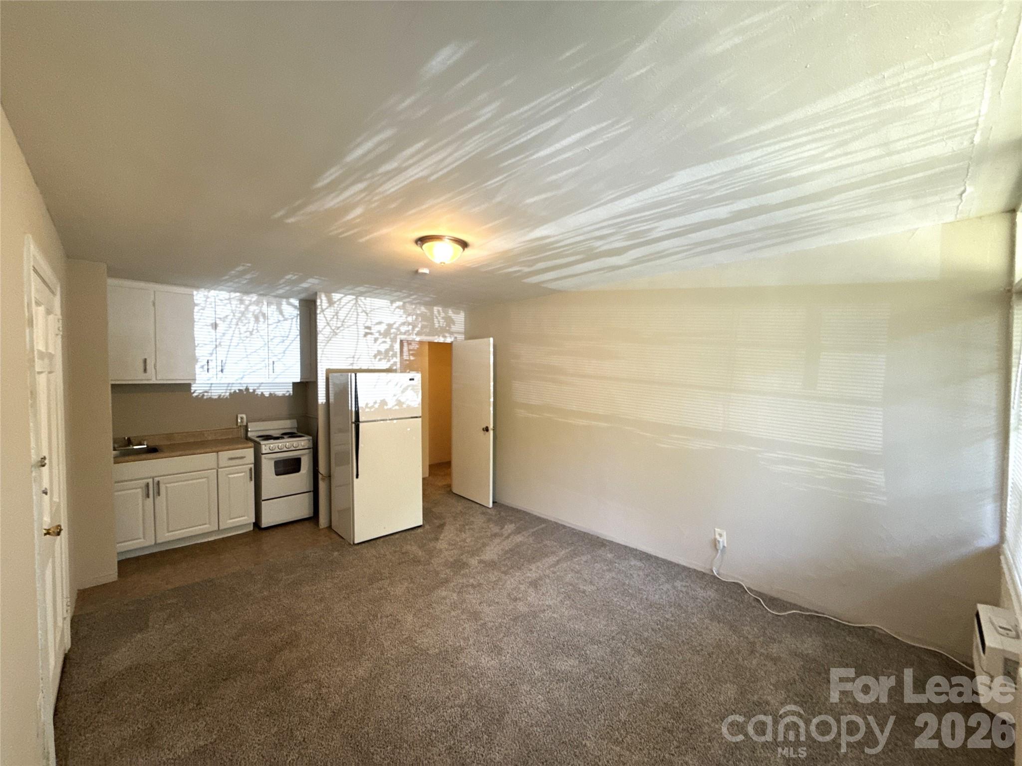 2126 E 7th Street 107 Property Photo 3