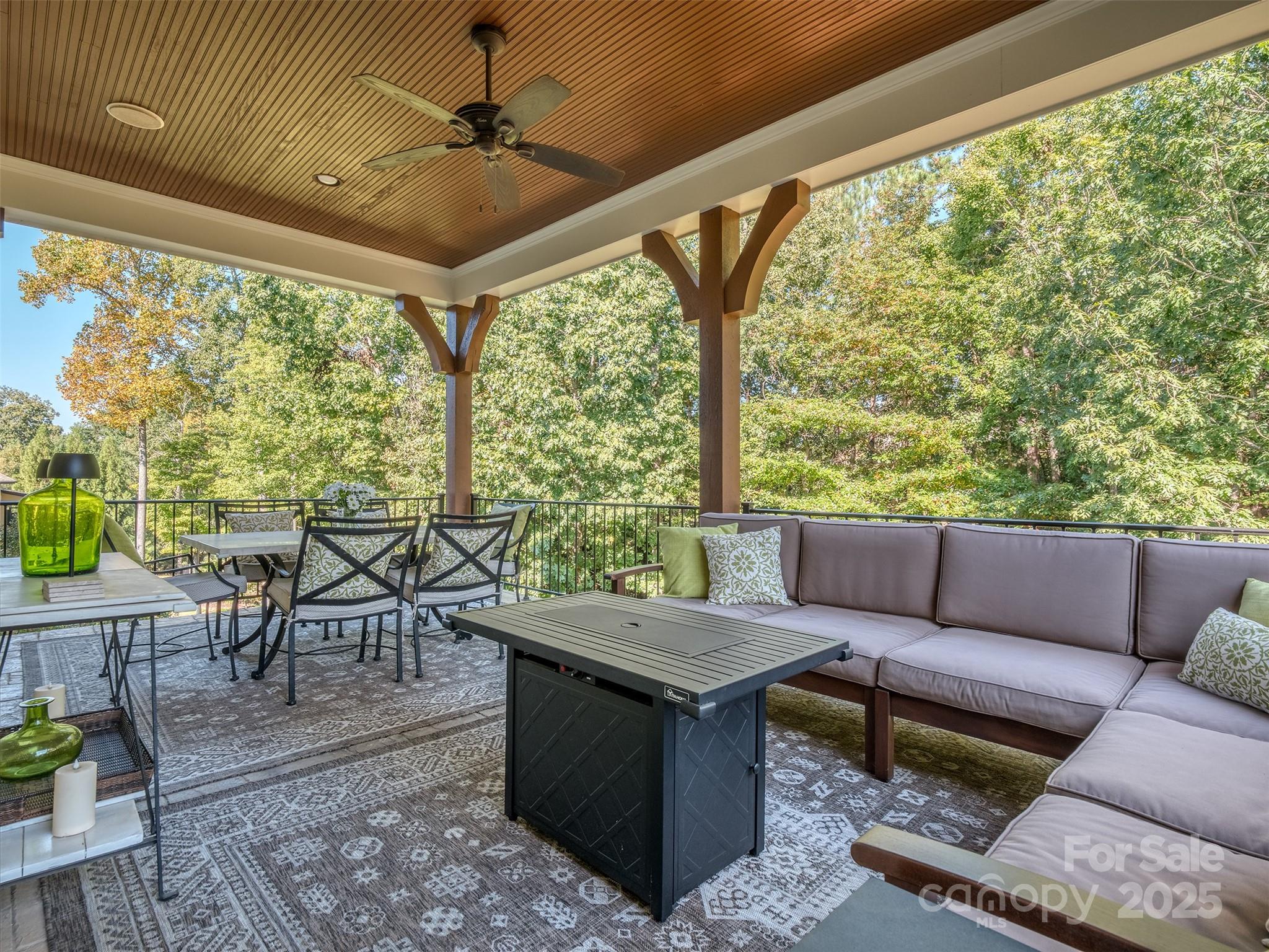 16728 Ashton Oaks Drive Property Photo 39