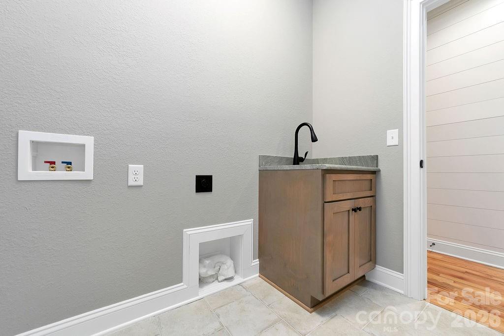 86 Isuhdavga Court Property Photo 20