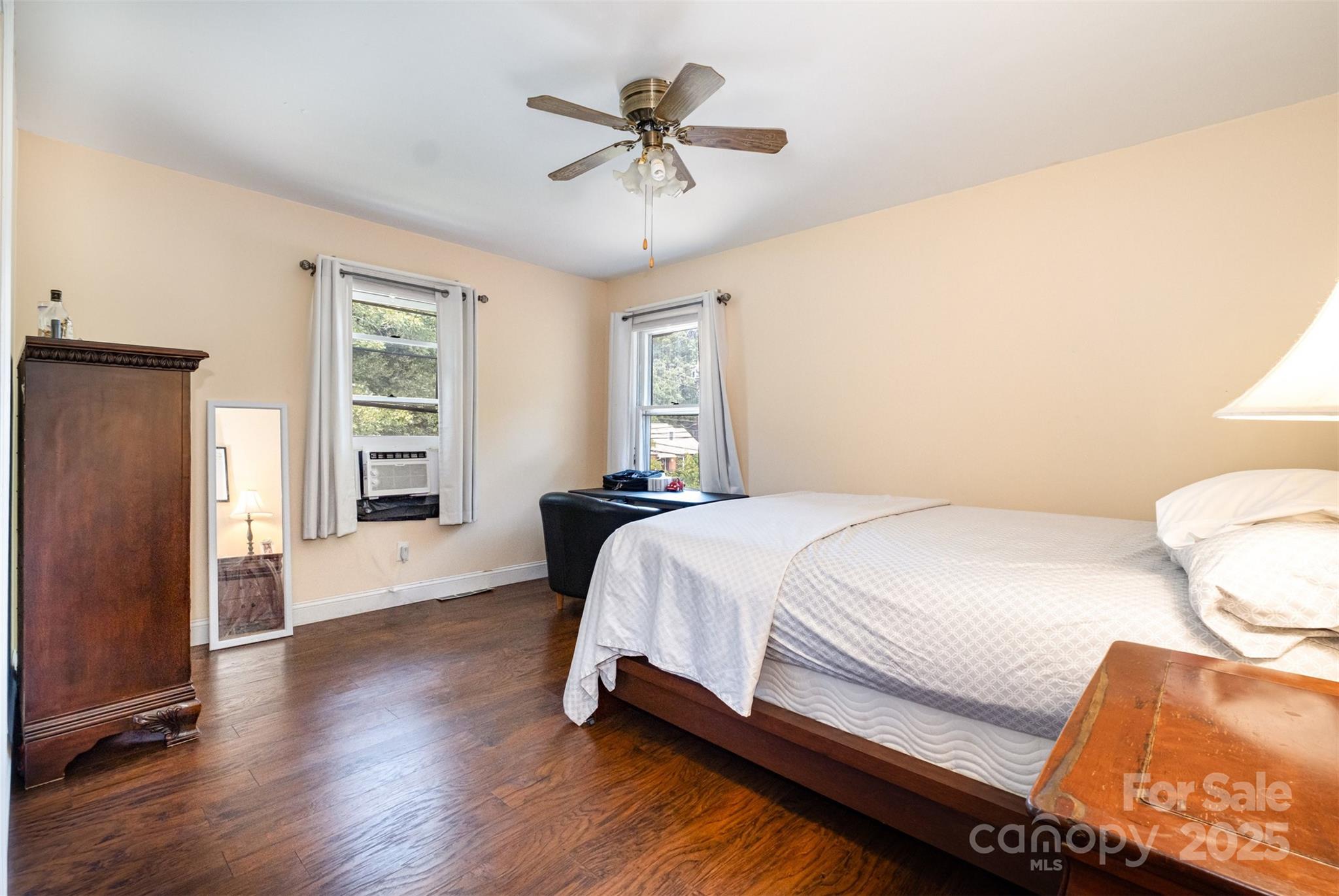 6827 David Avenue Property Photo 14