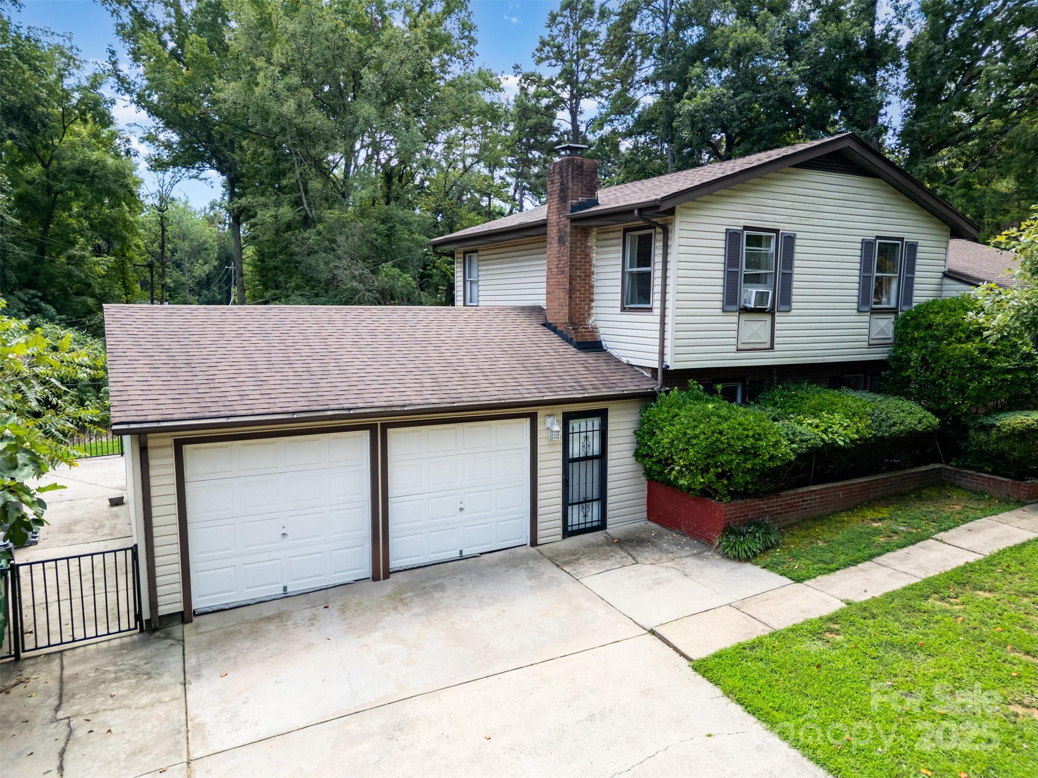 6827 David Avenue Property Photo 27